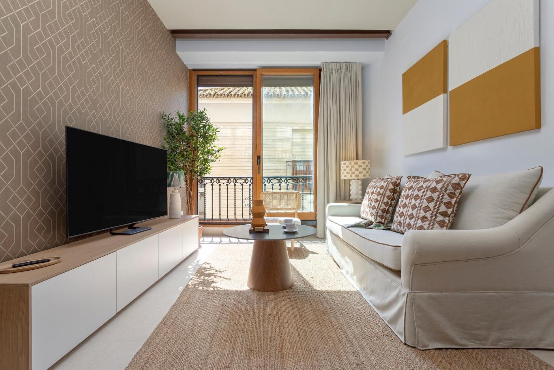 One-Bedroom Apartment with Balcony