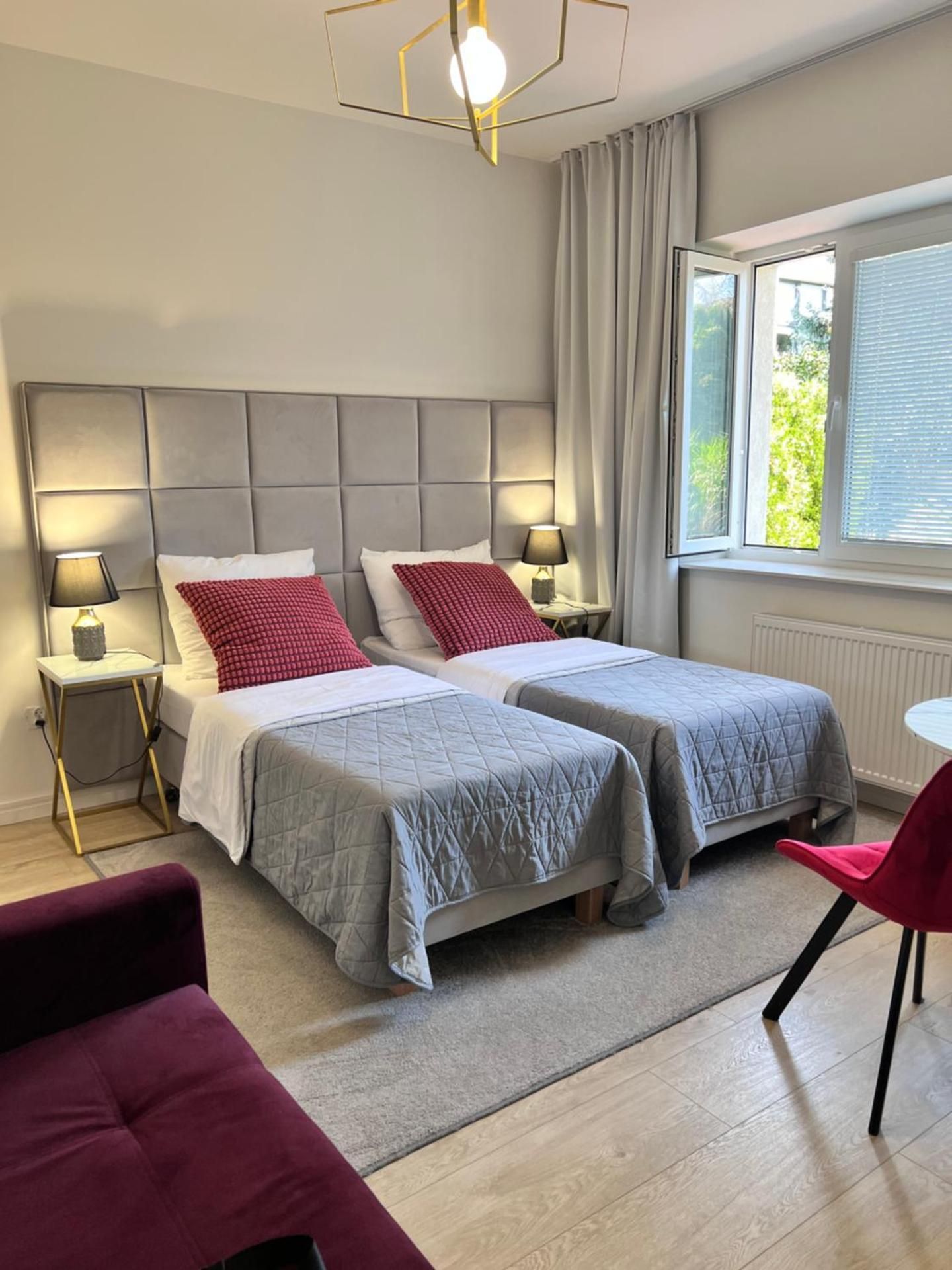 DELUXE APARTMENT
