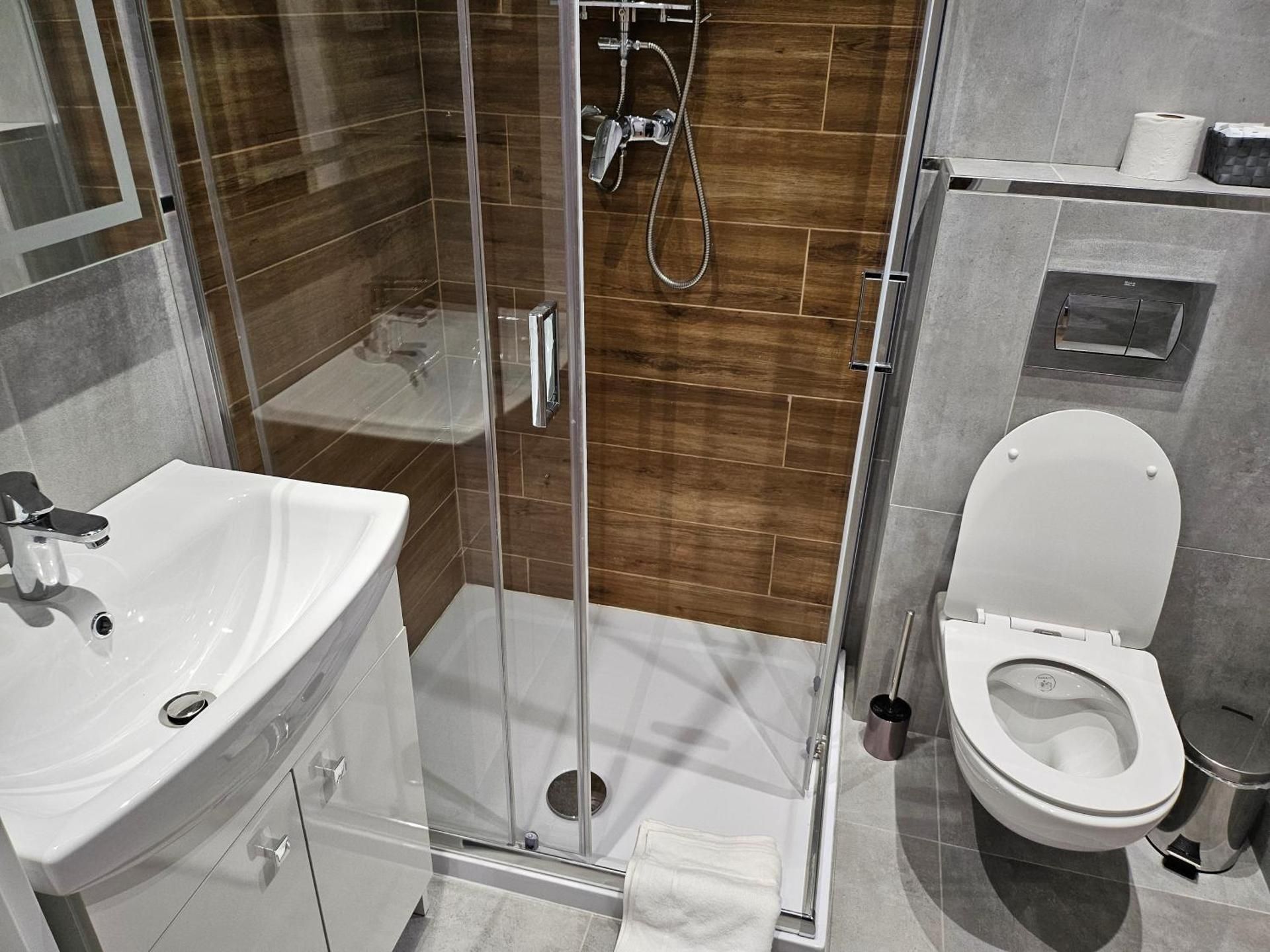 Two-Bedroom Deluxe Apartment