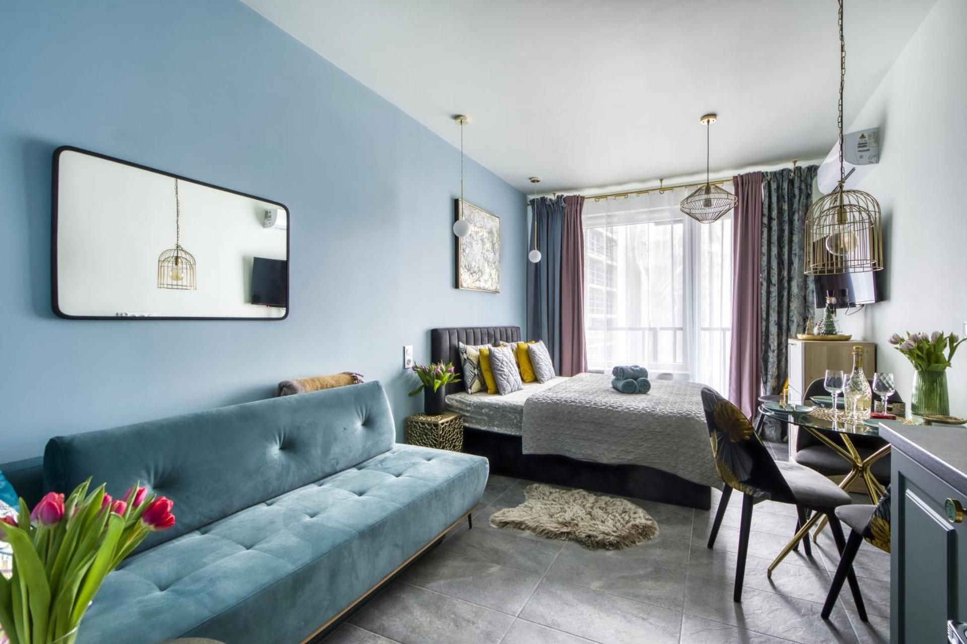 King Studio with Sofa Bed