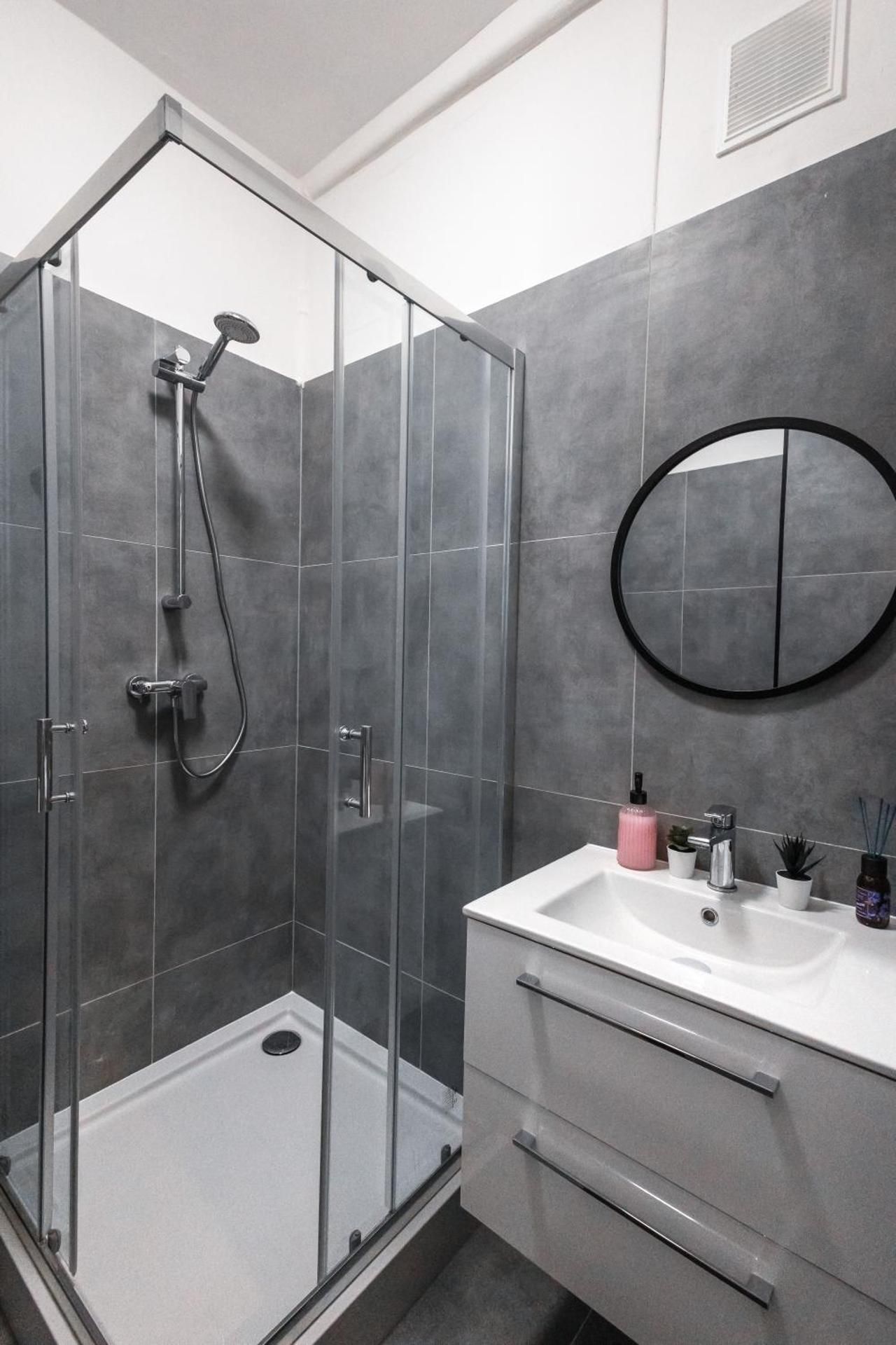 Standard Single Room with Shared Bathroom