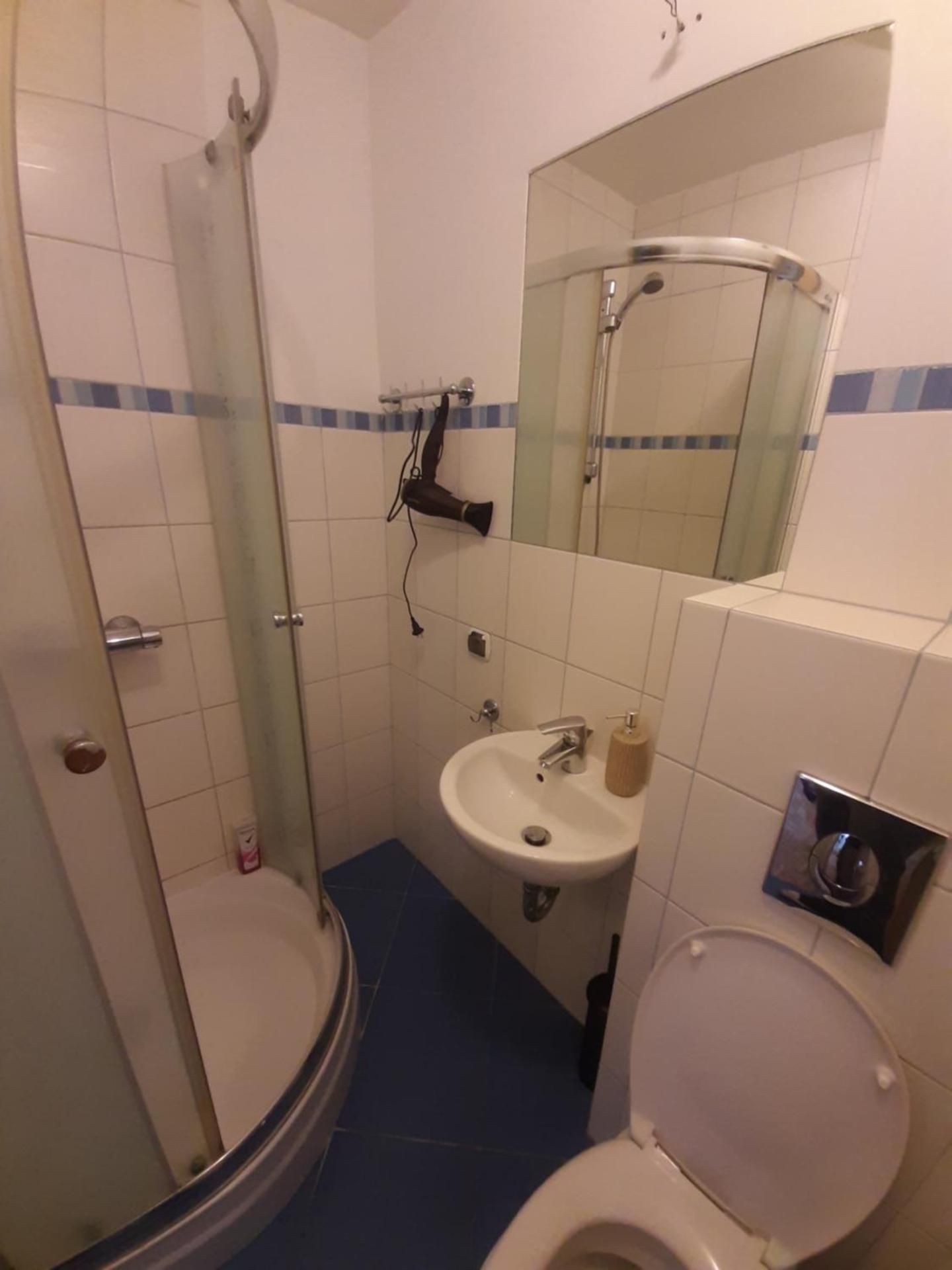 Large Single Room