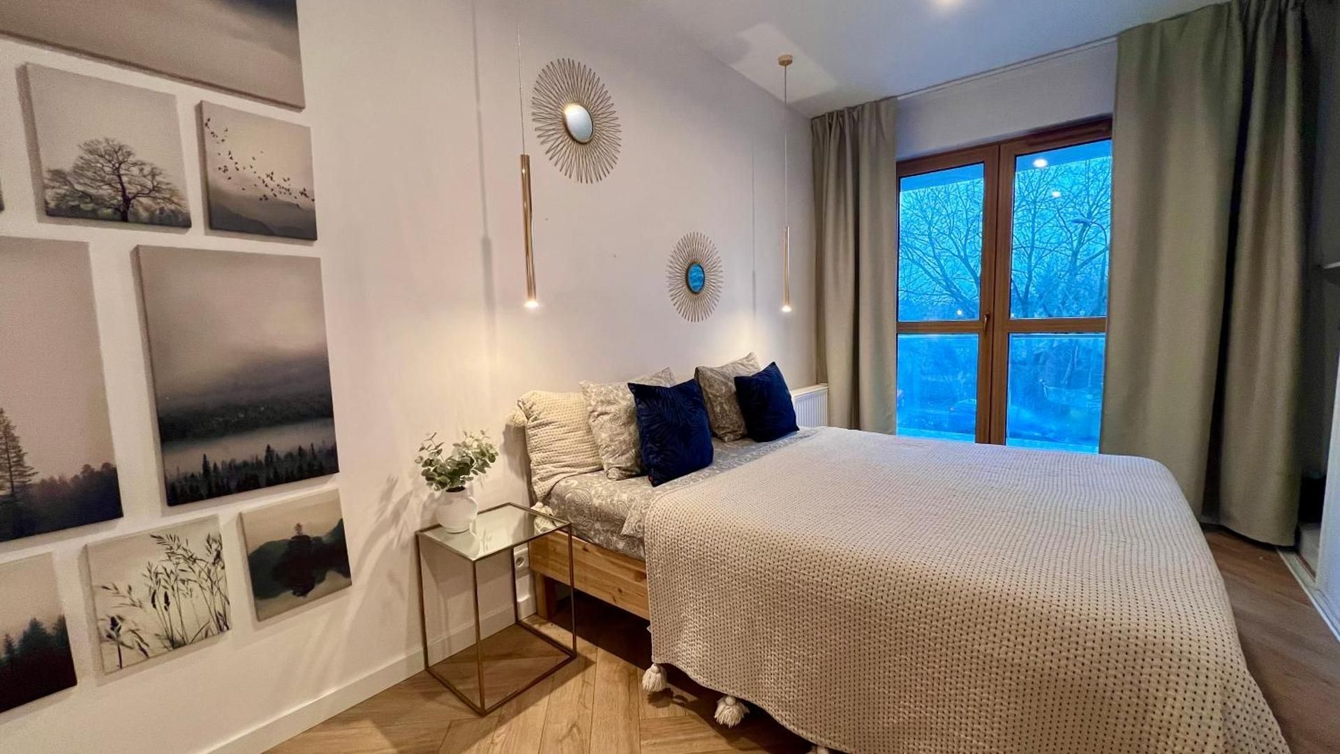 Classic One-Bedroom Apartment with King Bed