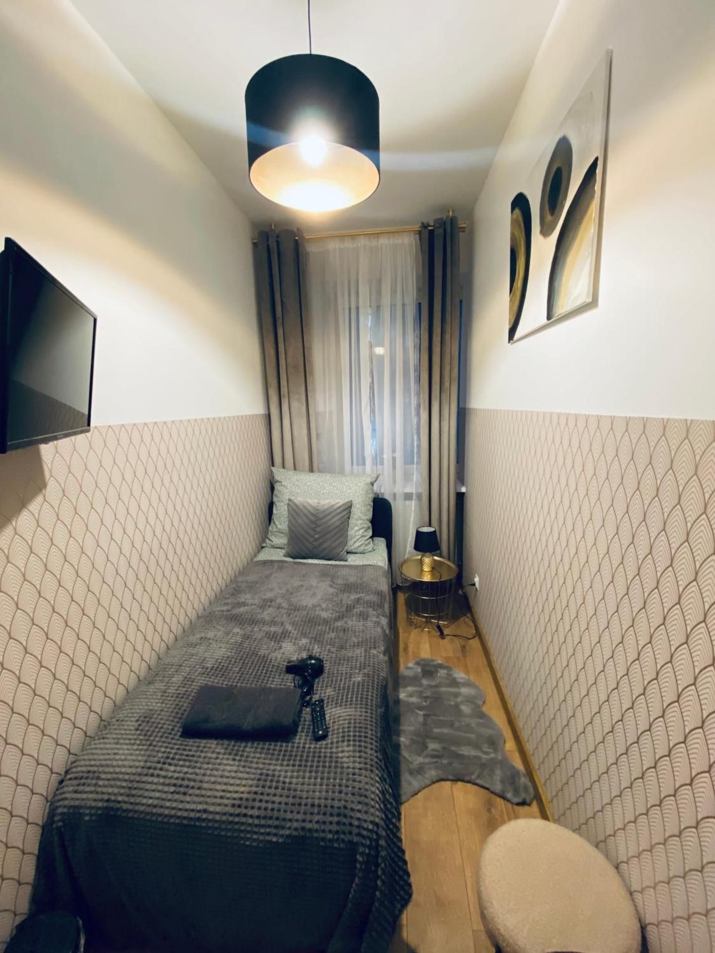 Single Room with Shared Bathroom