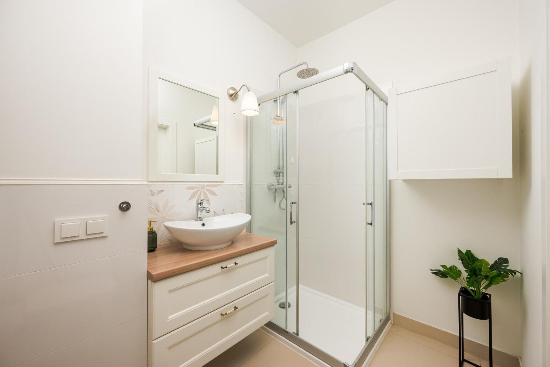 Two-Bedroom Deluxe Apartment with Balcony
