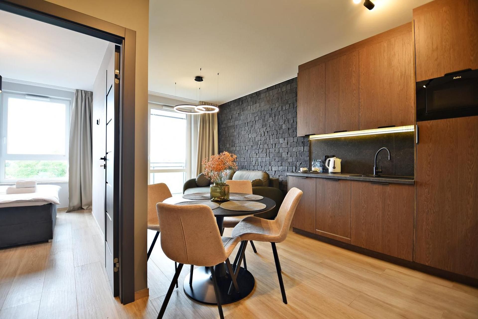 DELUXE APARTMENT