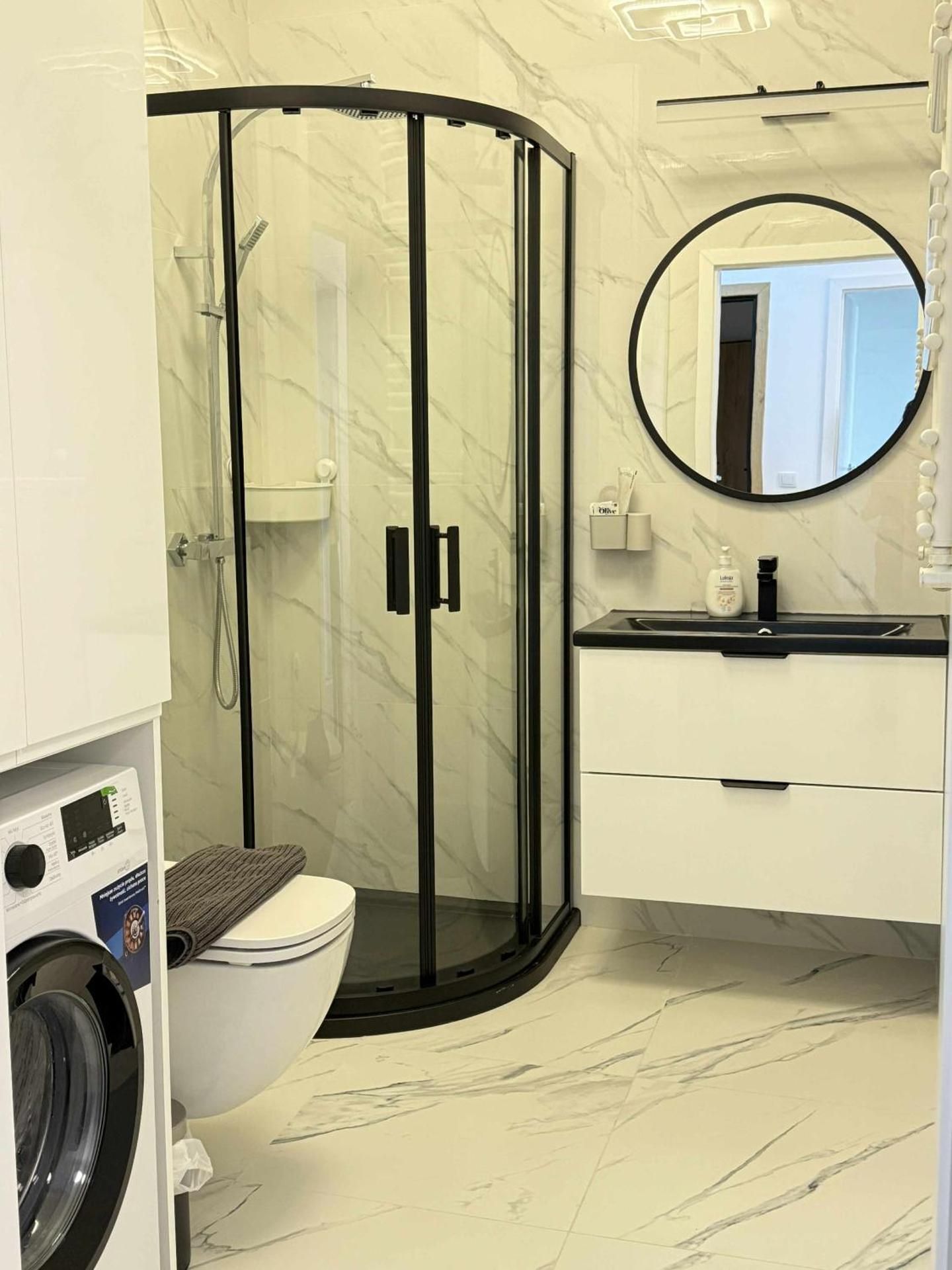 Mei Apartment near Chopin Airport Warsaw One-Bedroom Apartment