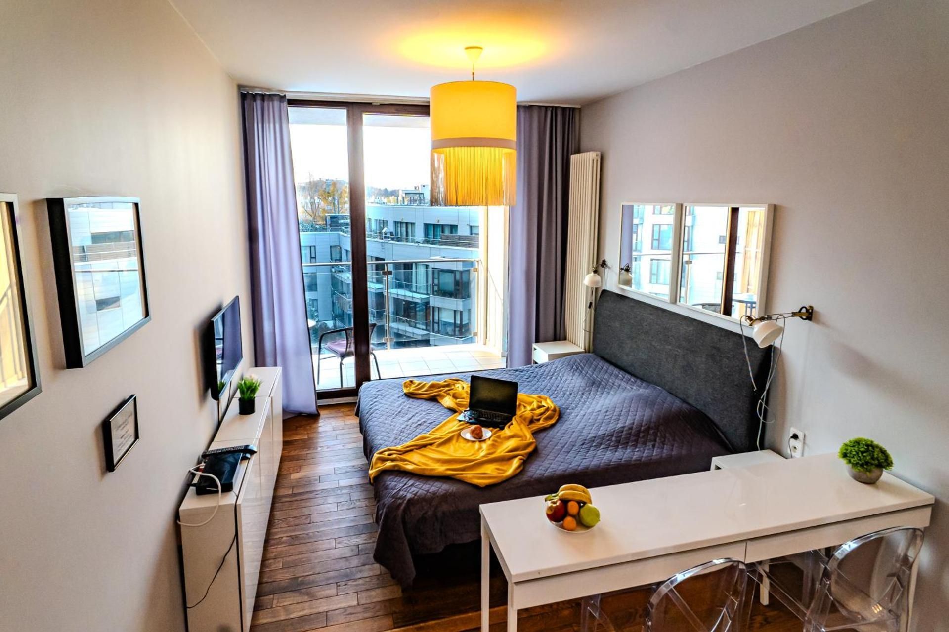 DELUXE APARTMENT
