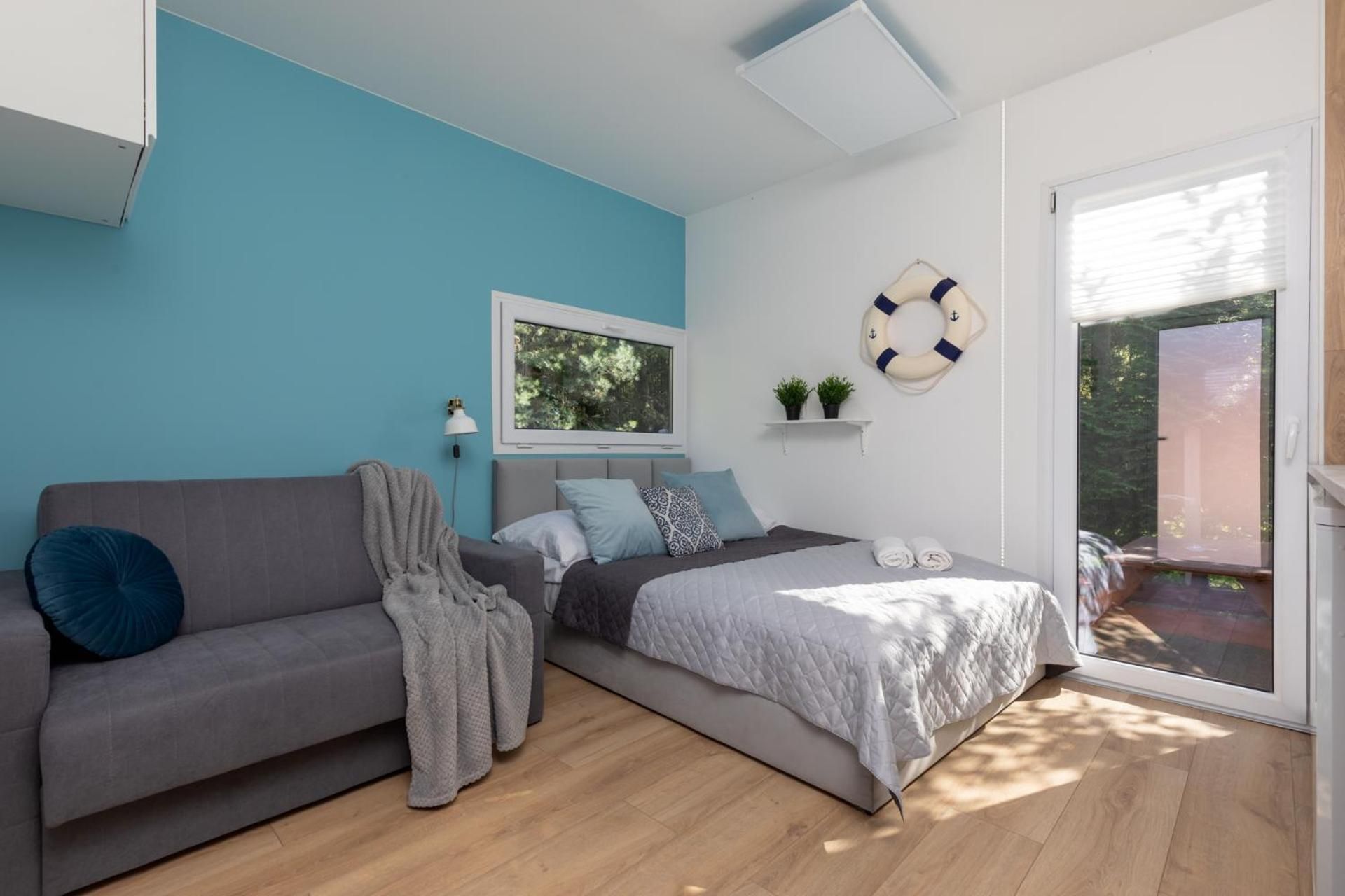 DELUXE APARTMENT