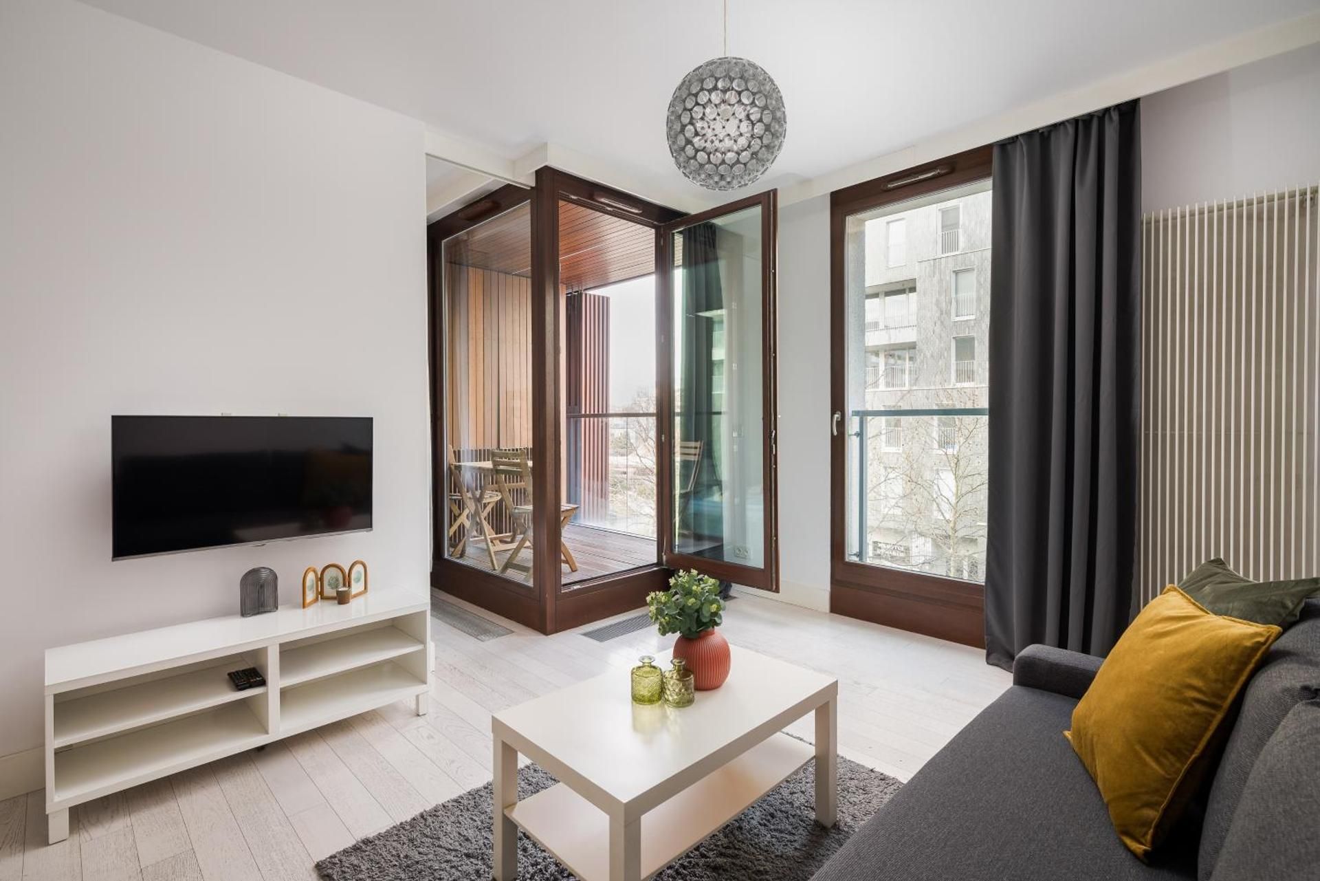 ApartHotel Warsaw Center One-Bedroom Deluxe Apartment 2