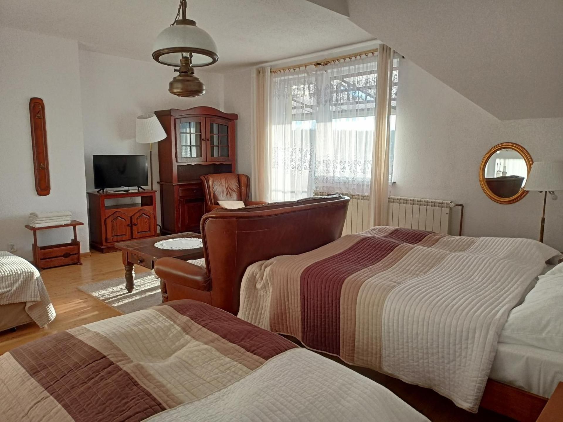 Quadruple Room with Private Bathroom
