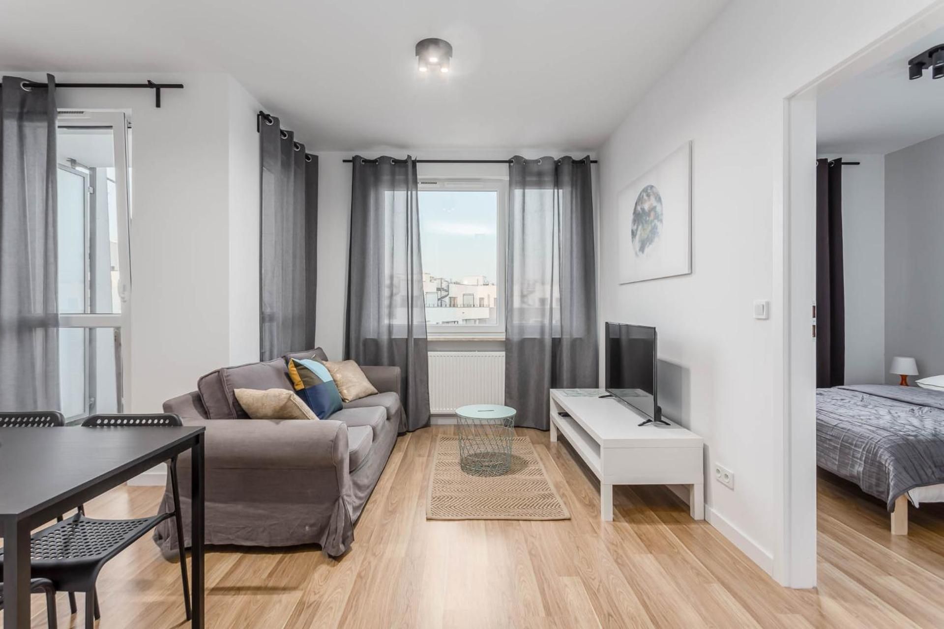 DELUXE APARTMENT