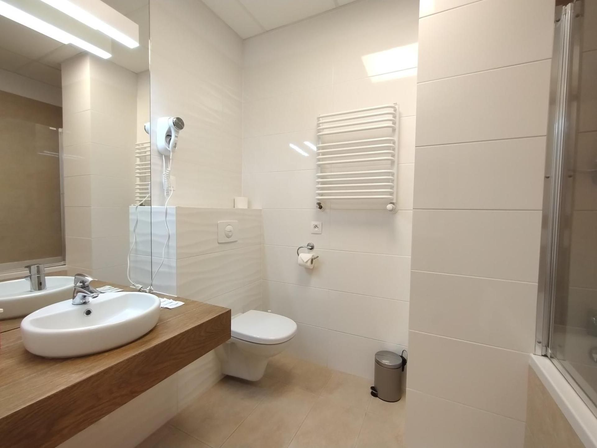 Standard Double Suite