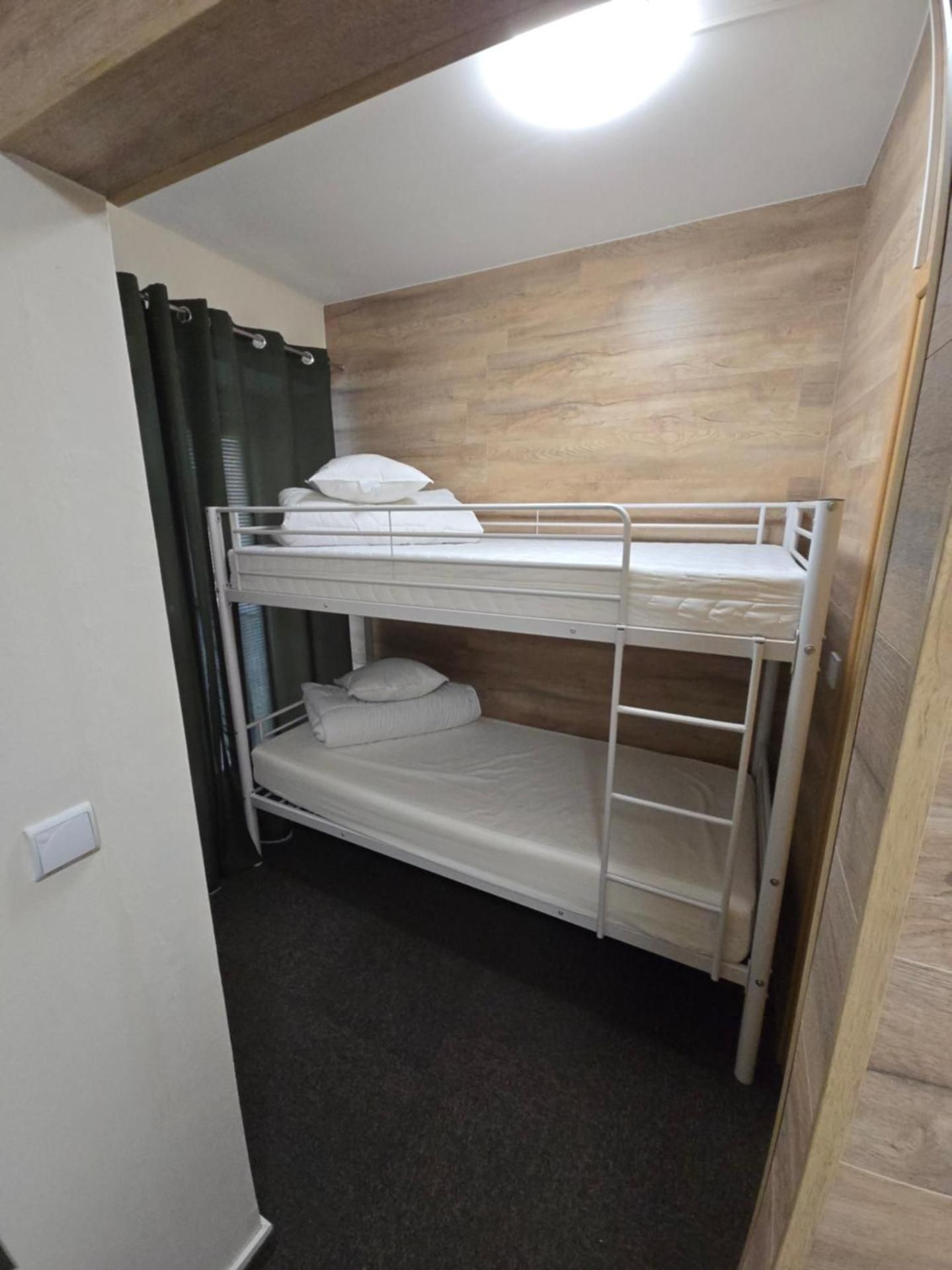 Basic Triple Room with Shared Bathroom