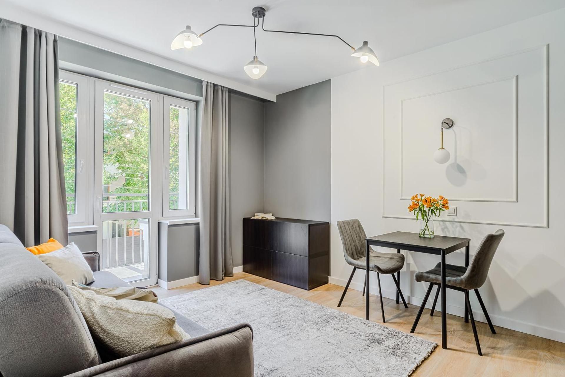 One-Bedroom Apartment with Balcony