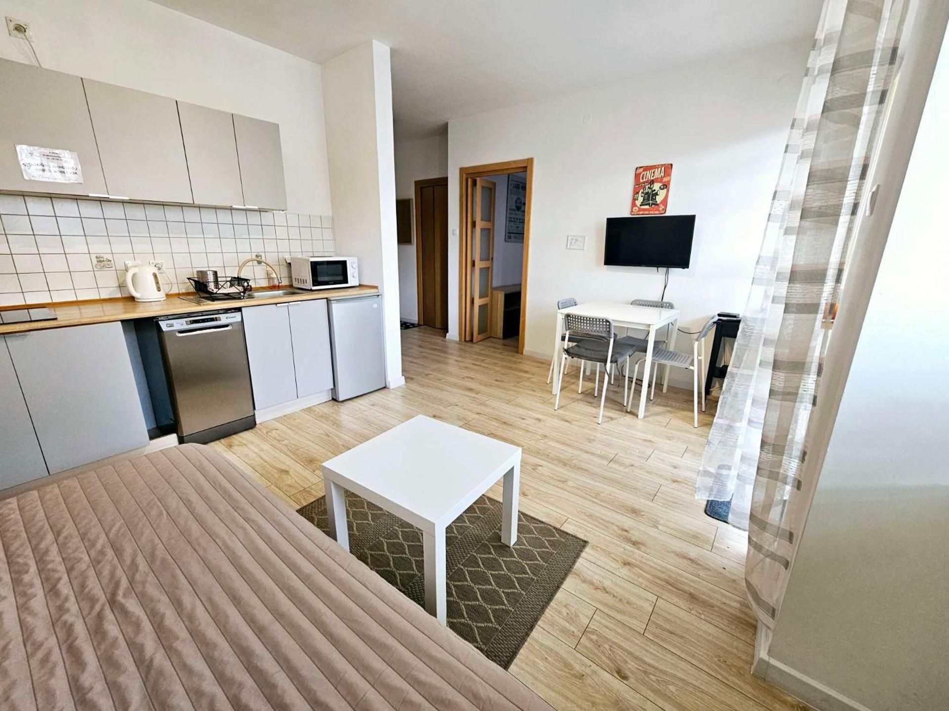 One-Bedroom Apartment with Balcony