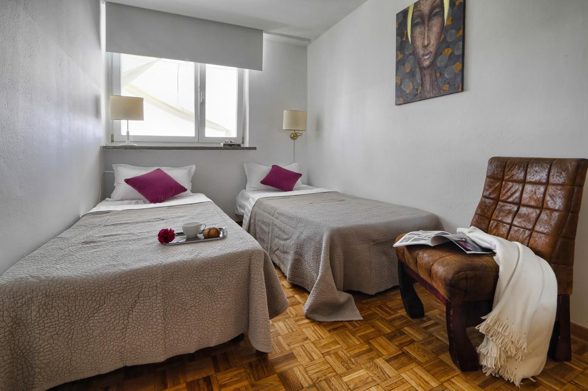 Small Double Room with Shared Bathroom