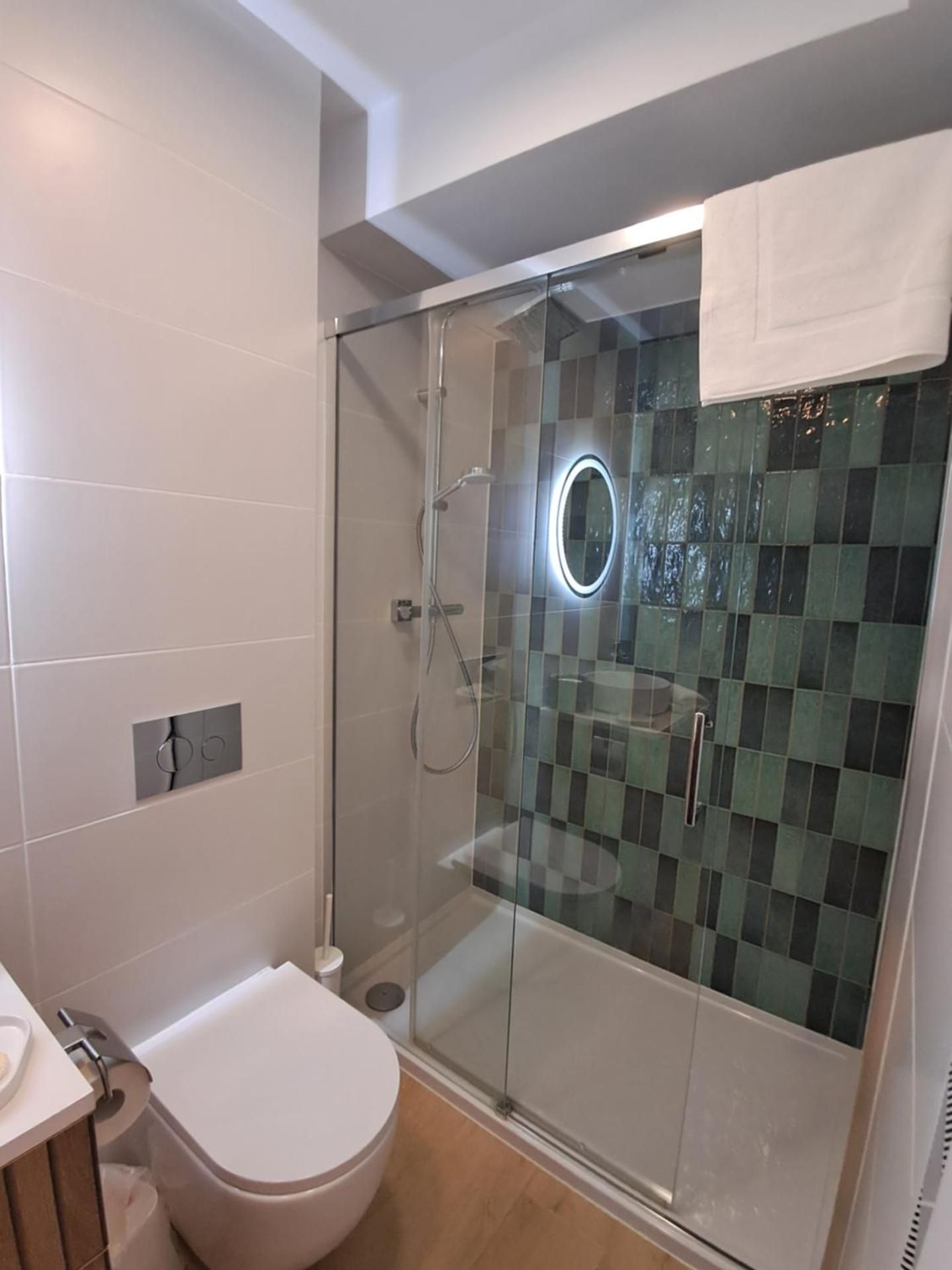 Studio Apartment with One Double Bed