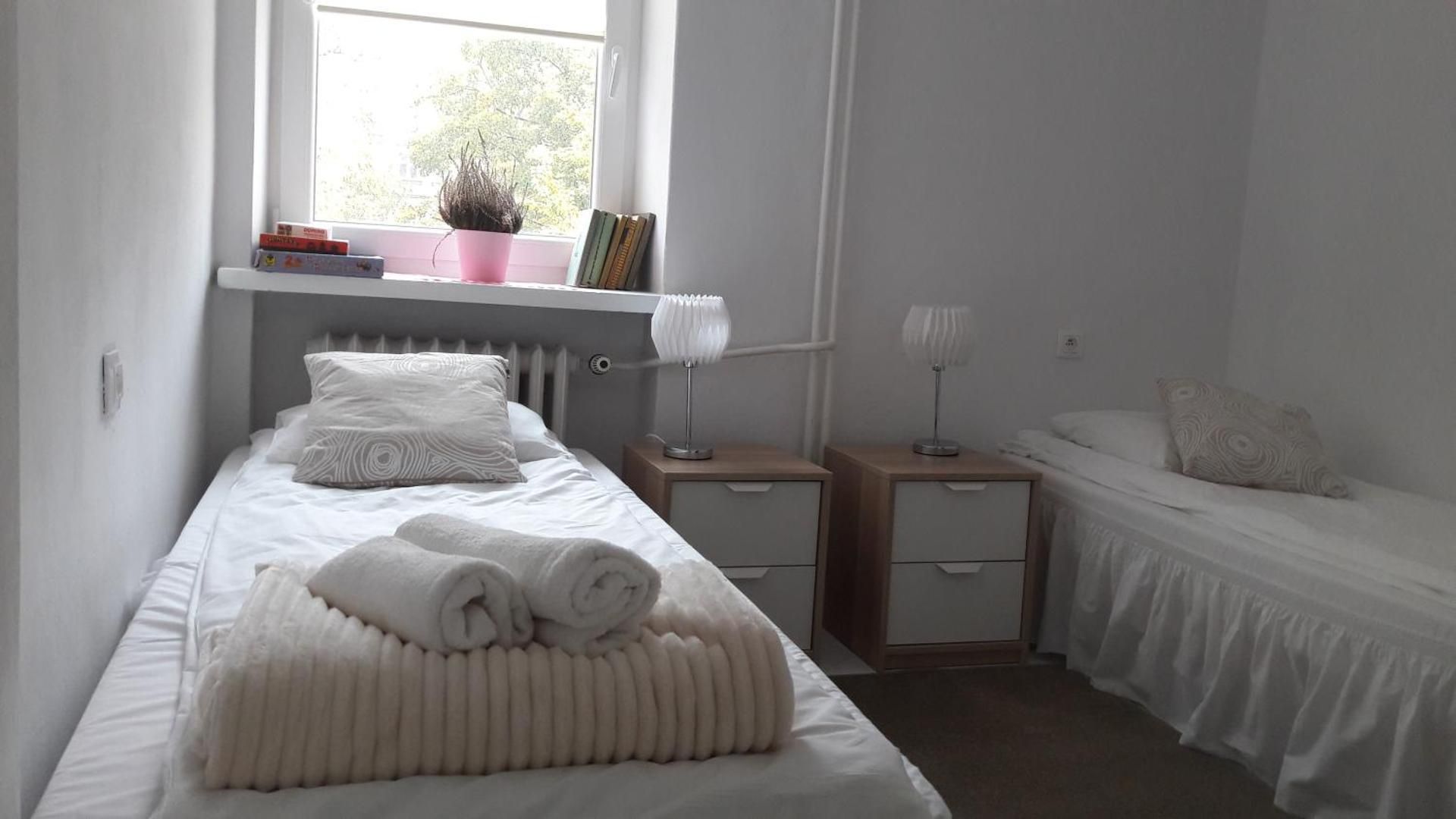 Apartment With Shared Bathroom
