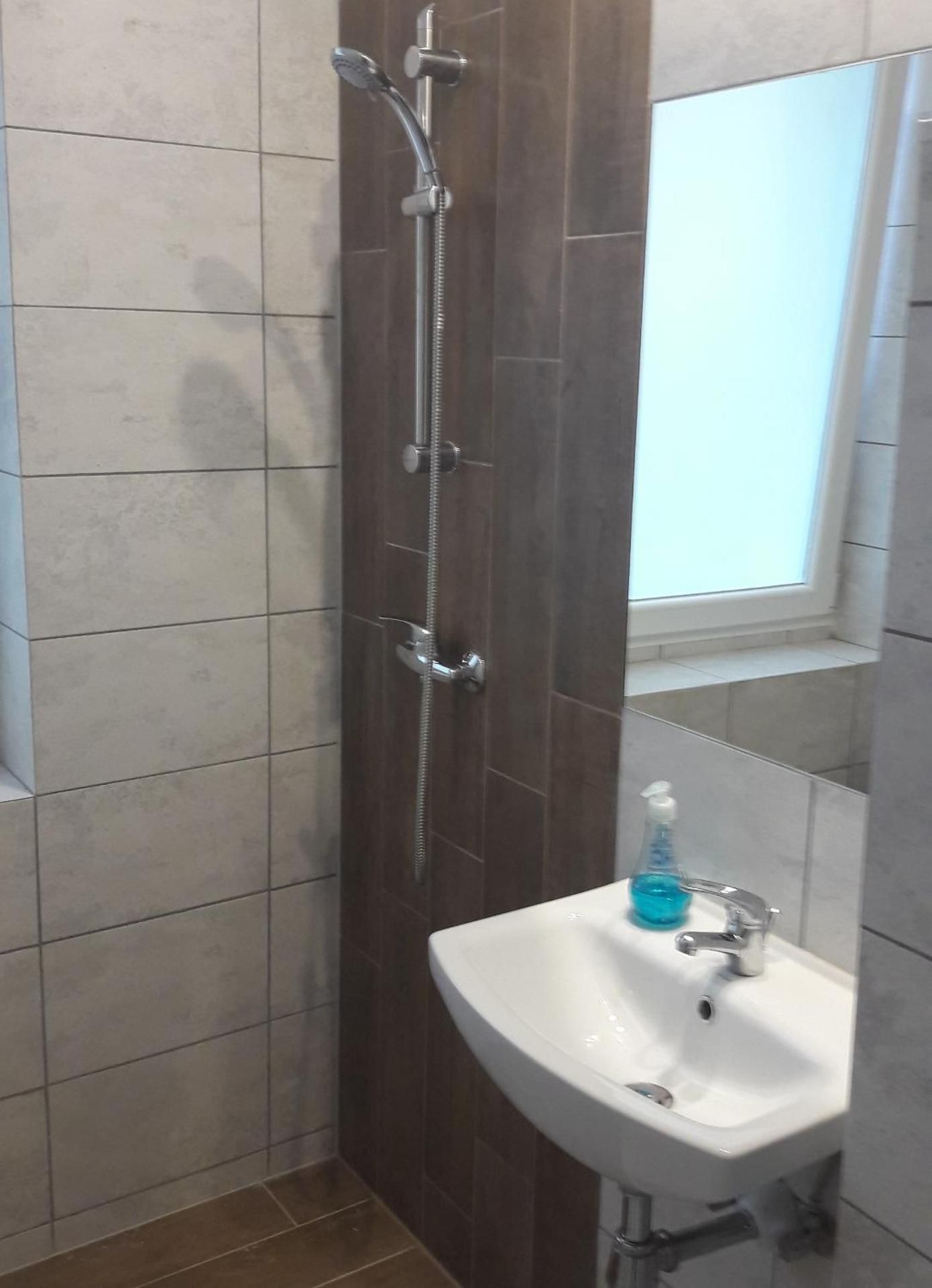 Apartment With Shared Bathroom