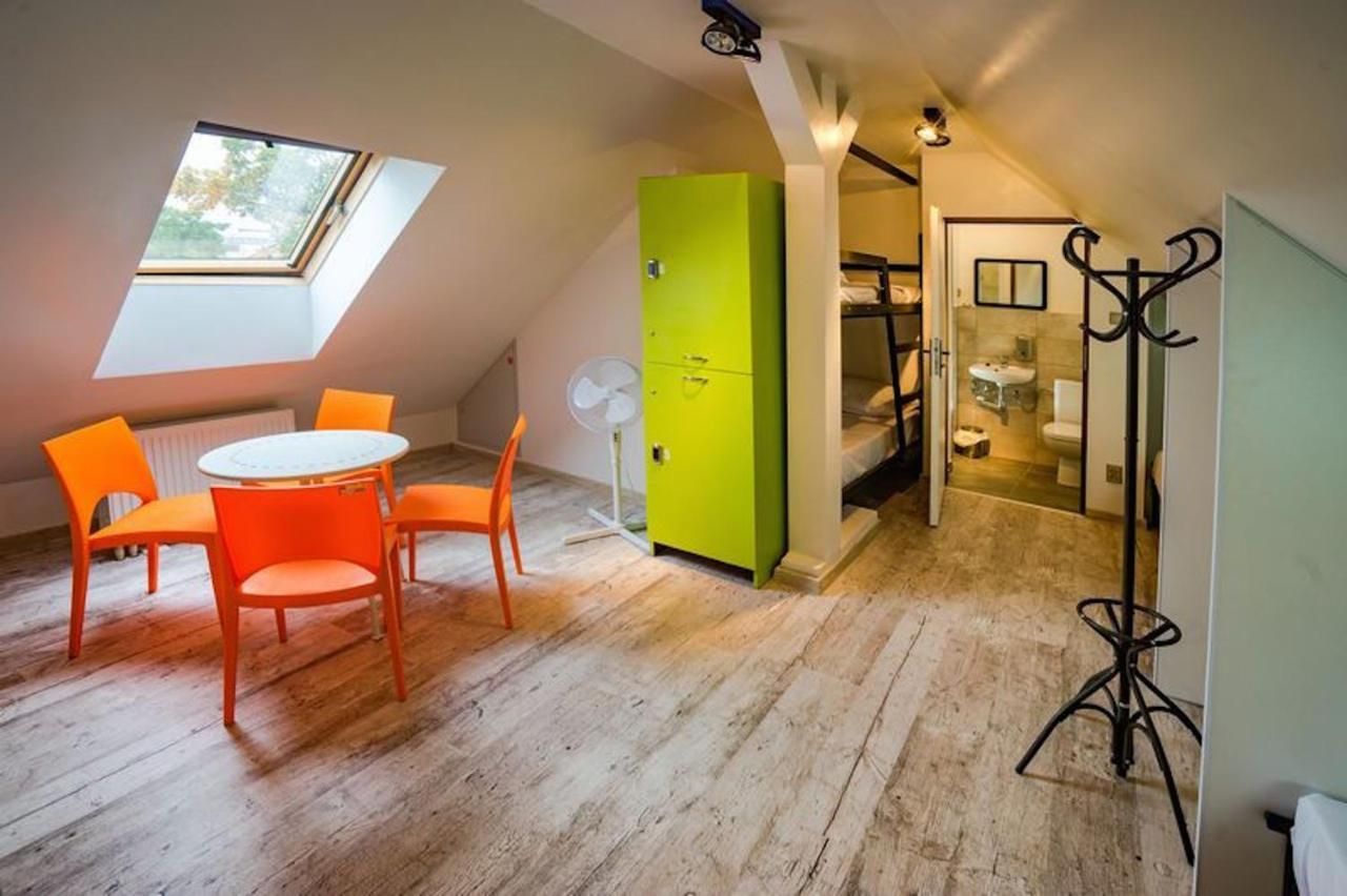 1 Person in 6-Bed Dormitory with En-Suite Bathroom - Mixed