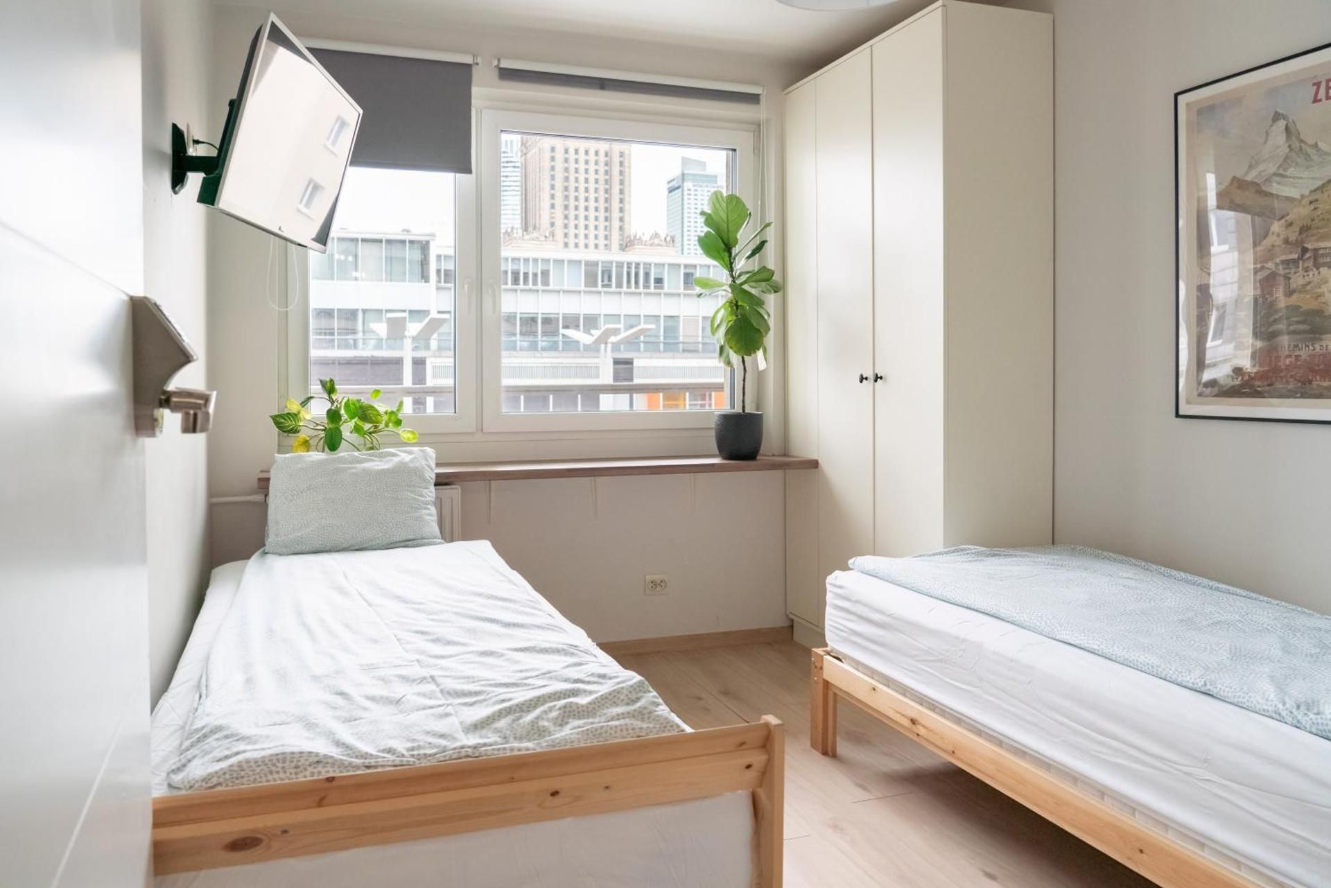 Apartment With Shared Bathroom