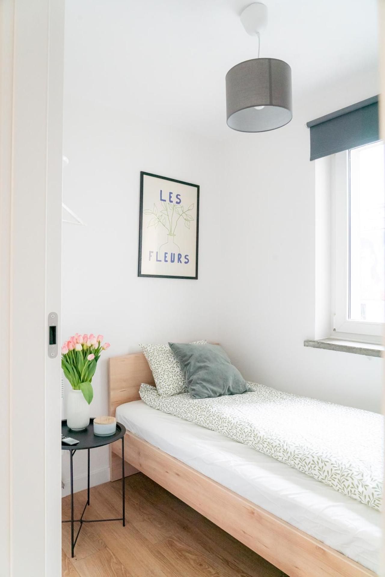 Apartment With Shared Bathroom
