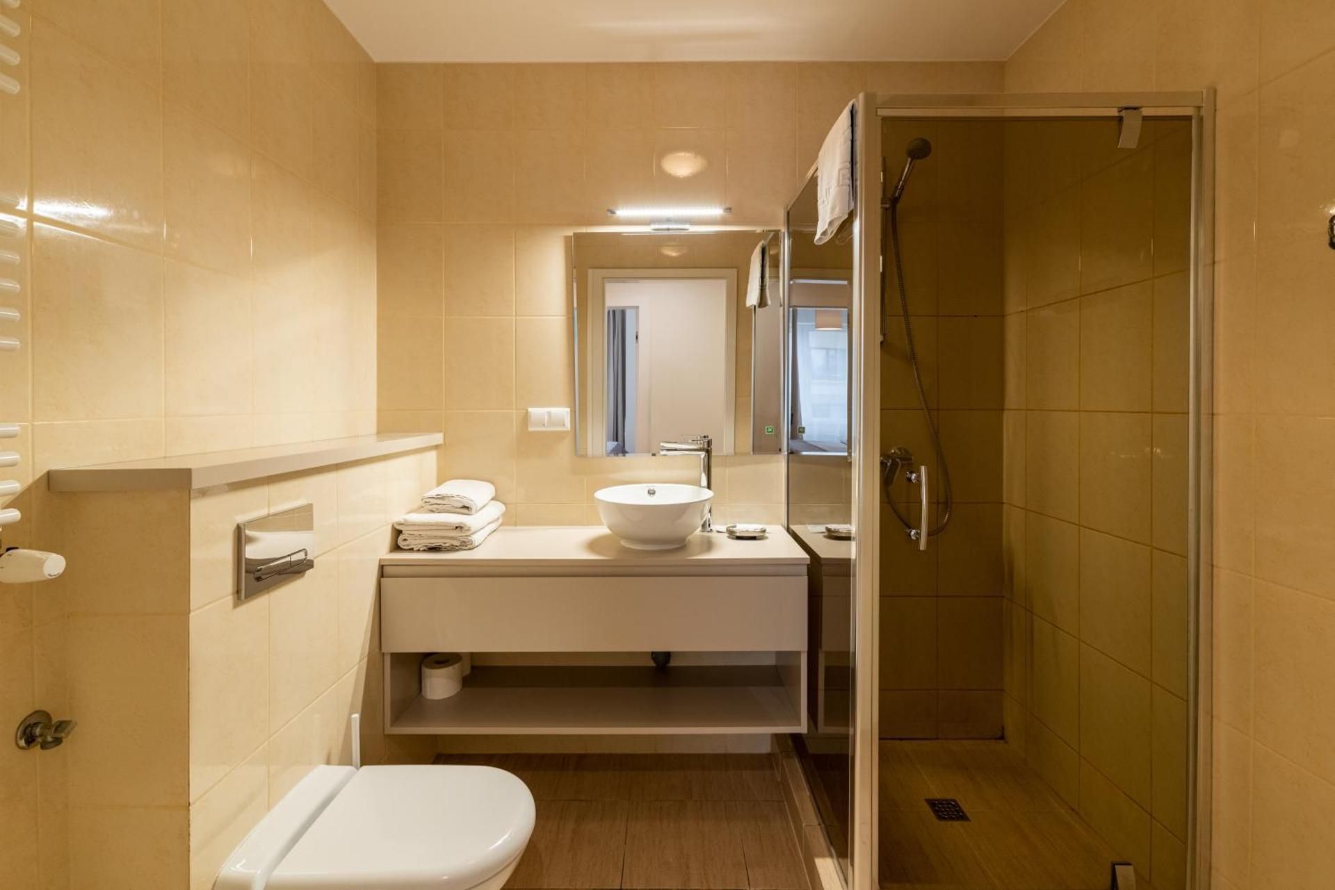Deluxe Two-Bedroom Apartment