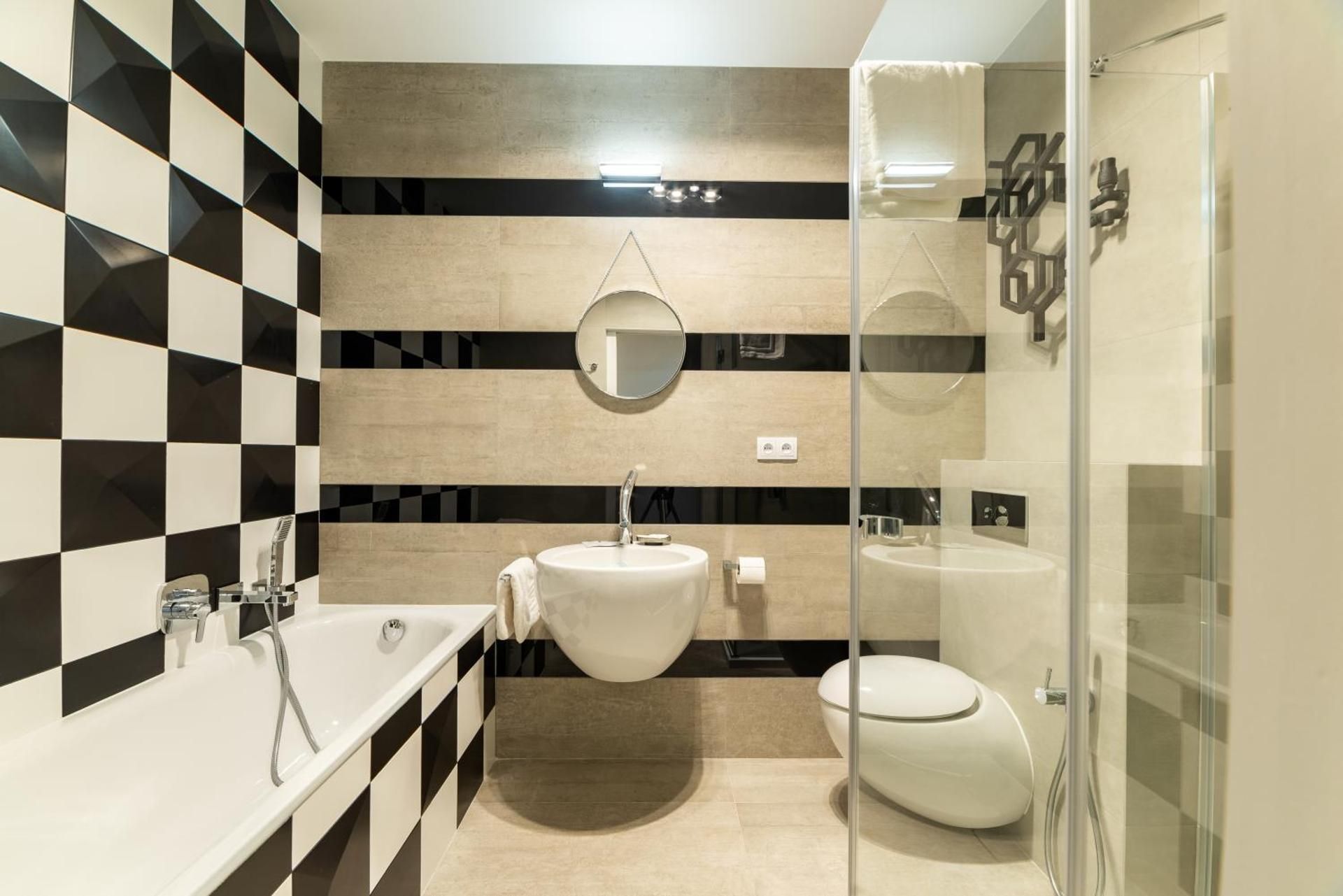 Deluxe One-Bedroom Apartment