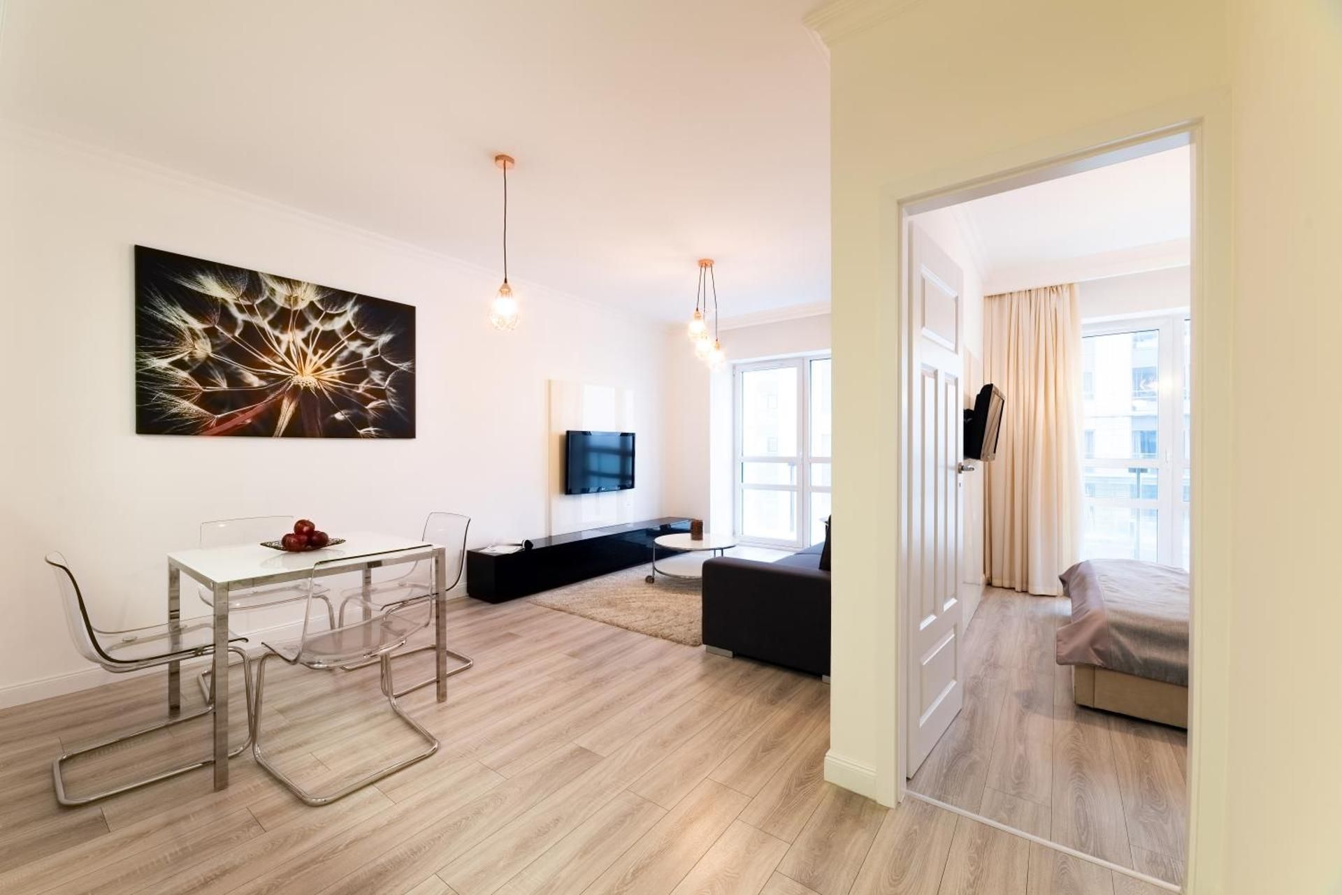 DELUXE APARTMENT