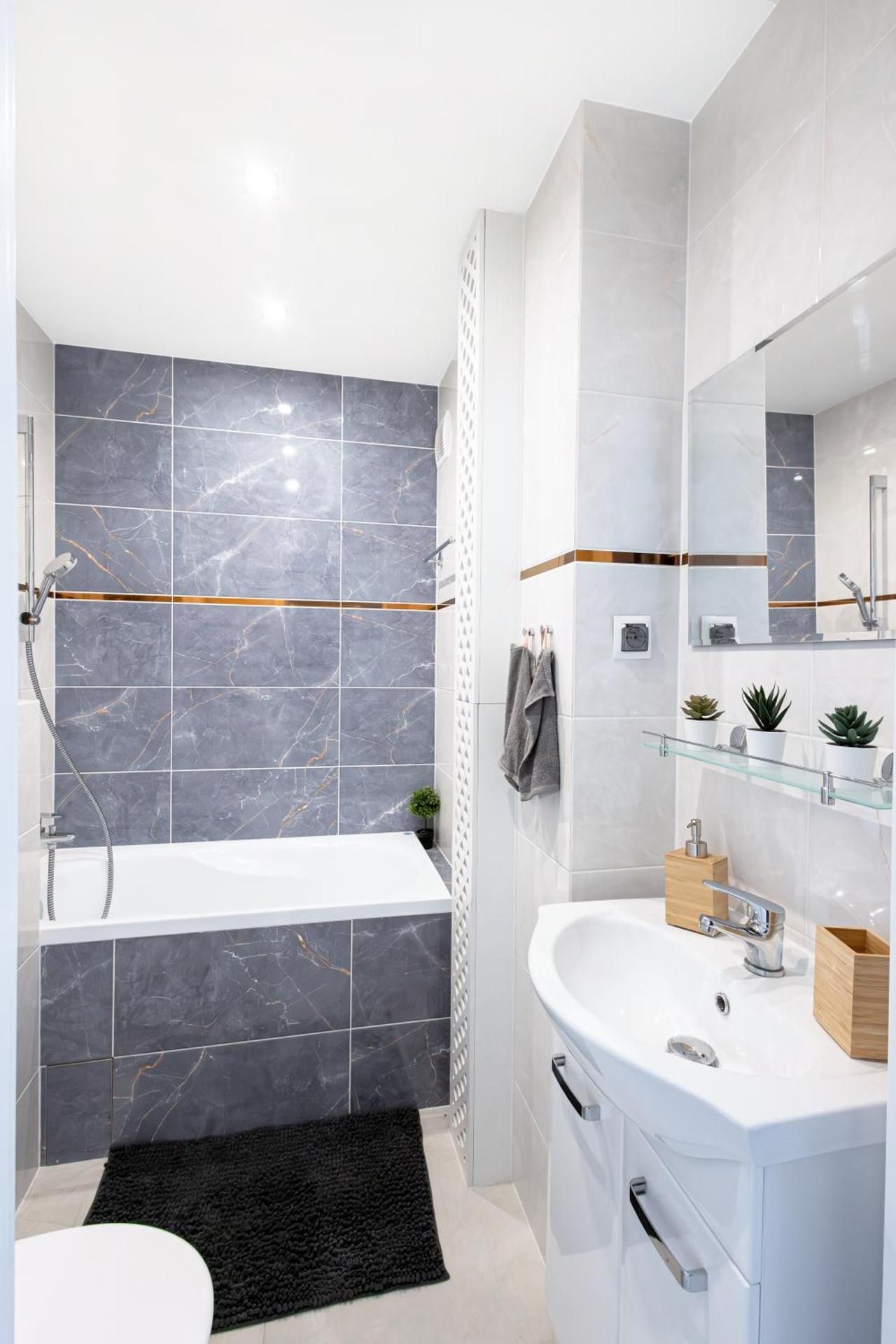 Standard Double Room with Shared Bathroom