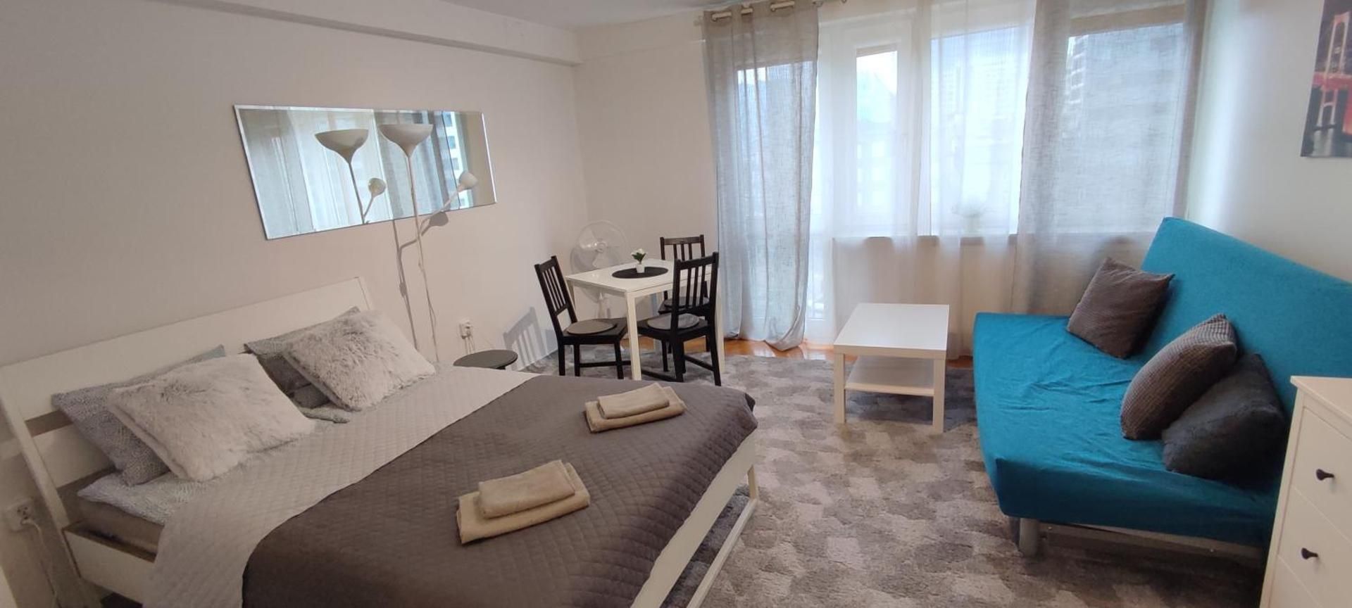 Jana Pawła II 18 - Apartment