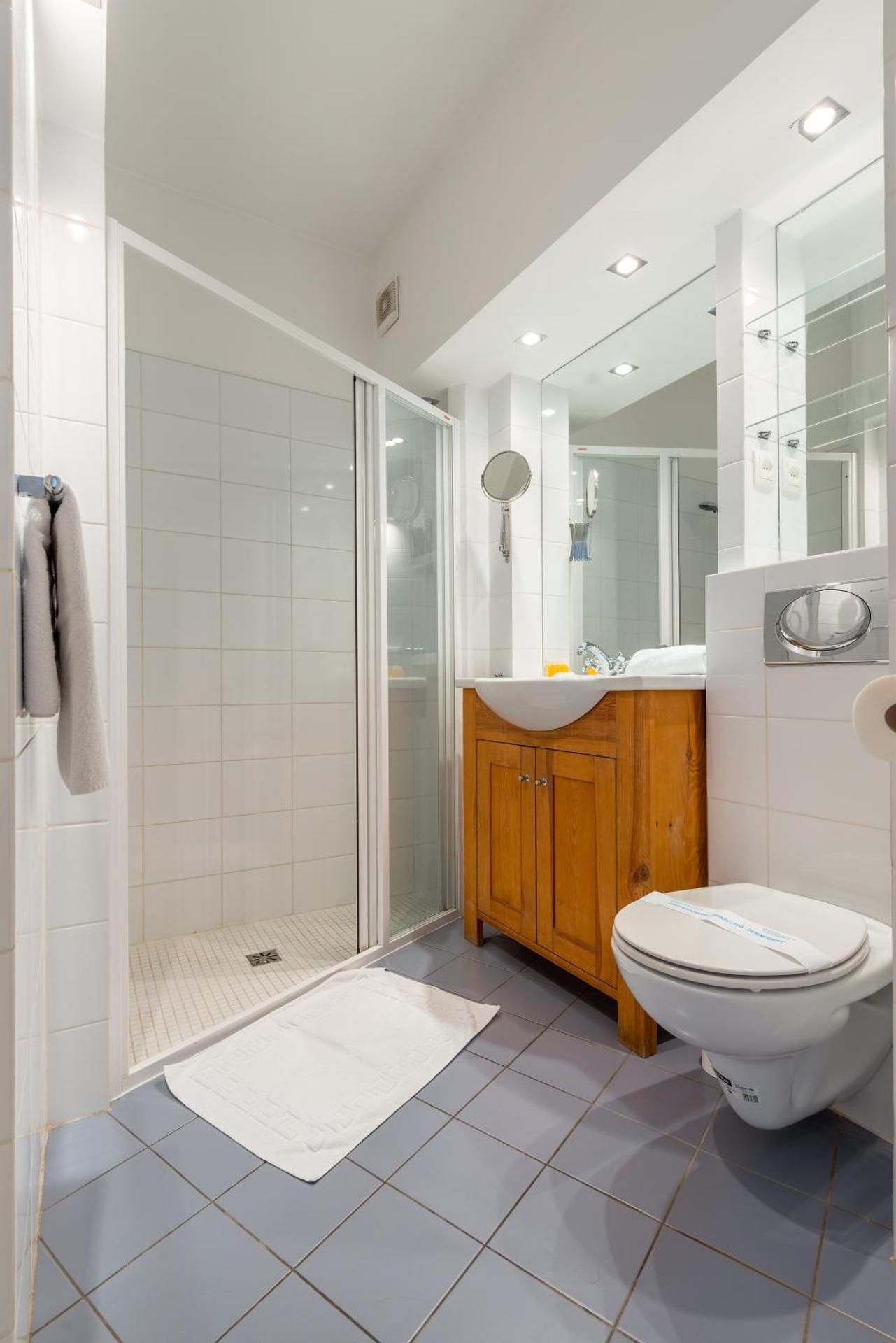 One-Bedroom Apartment - 23 Miodowa Street