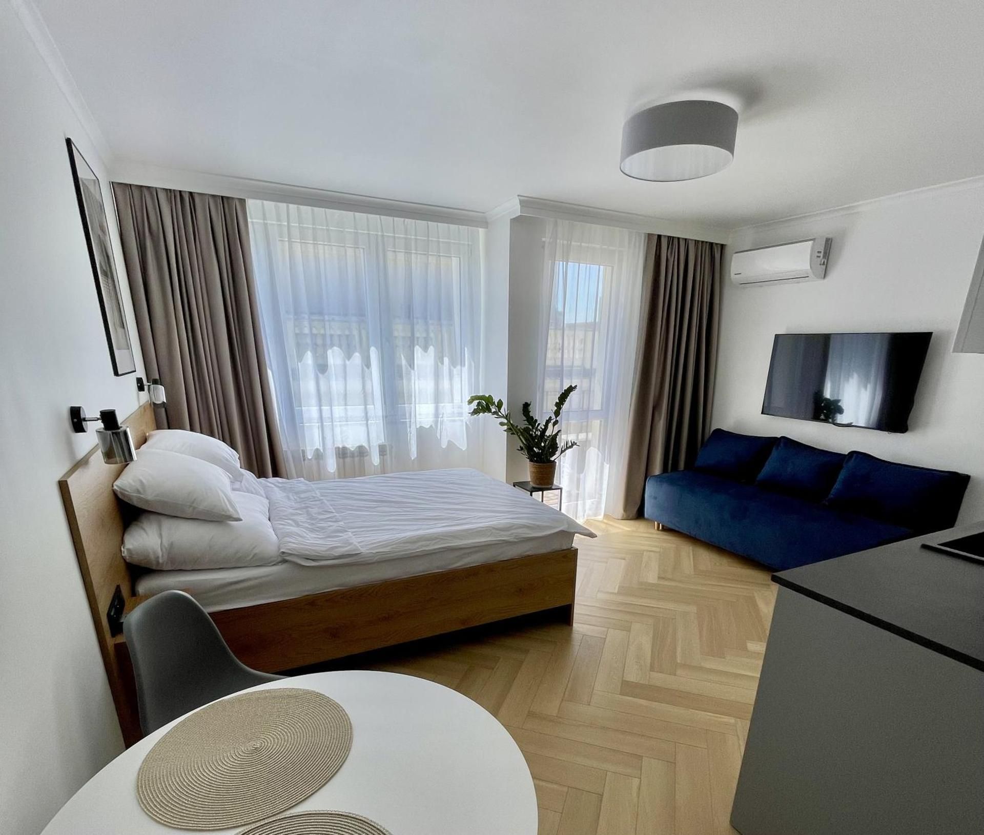 Studio Apartment with Balcony