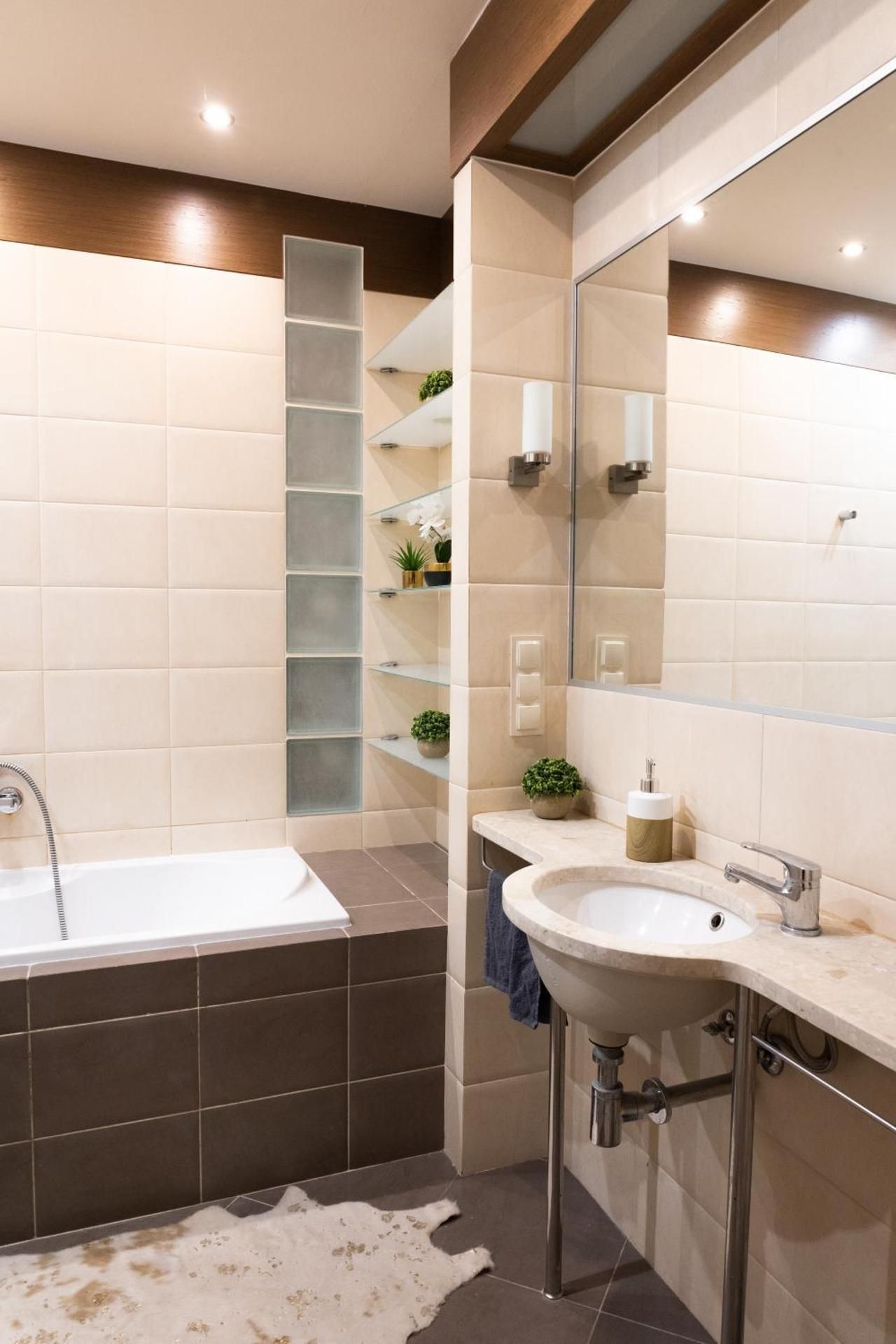 Double Room with Shared Toilet