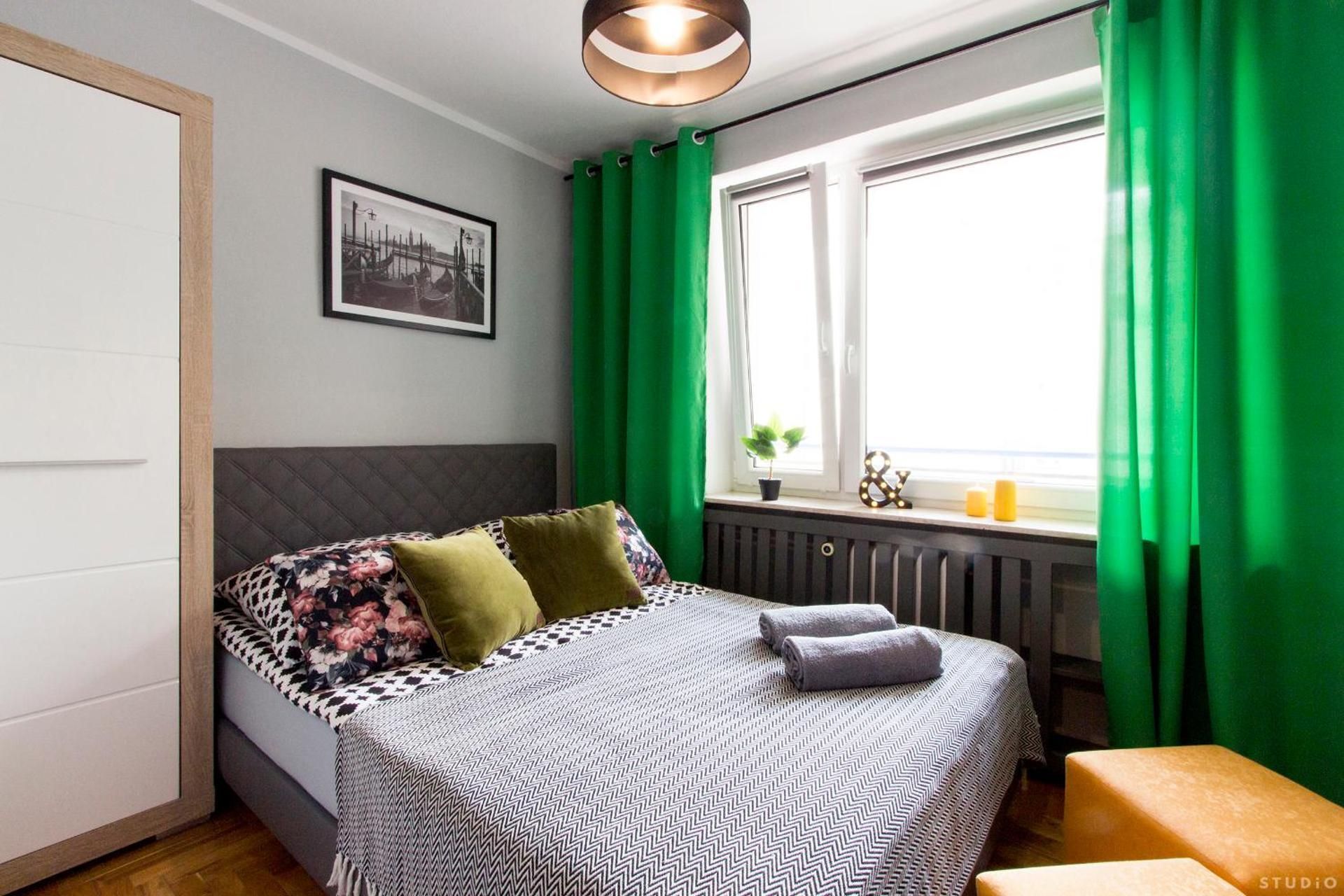 Single Room with Shared Bathroom