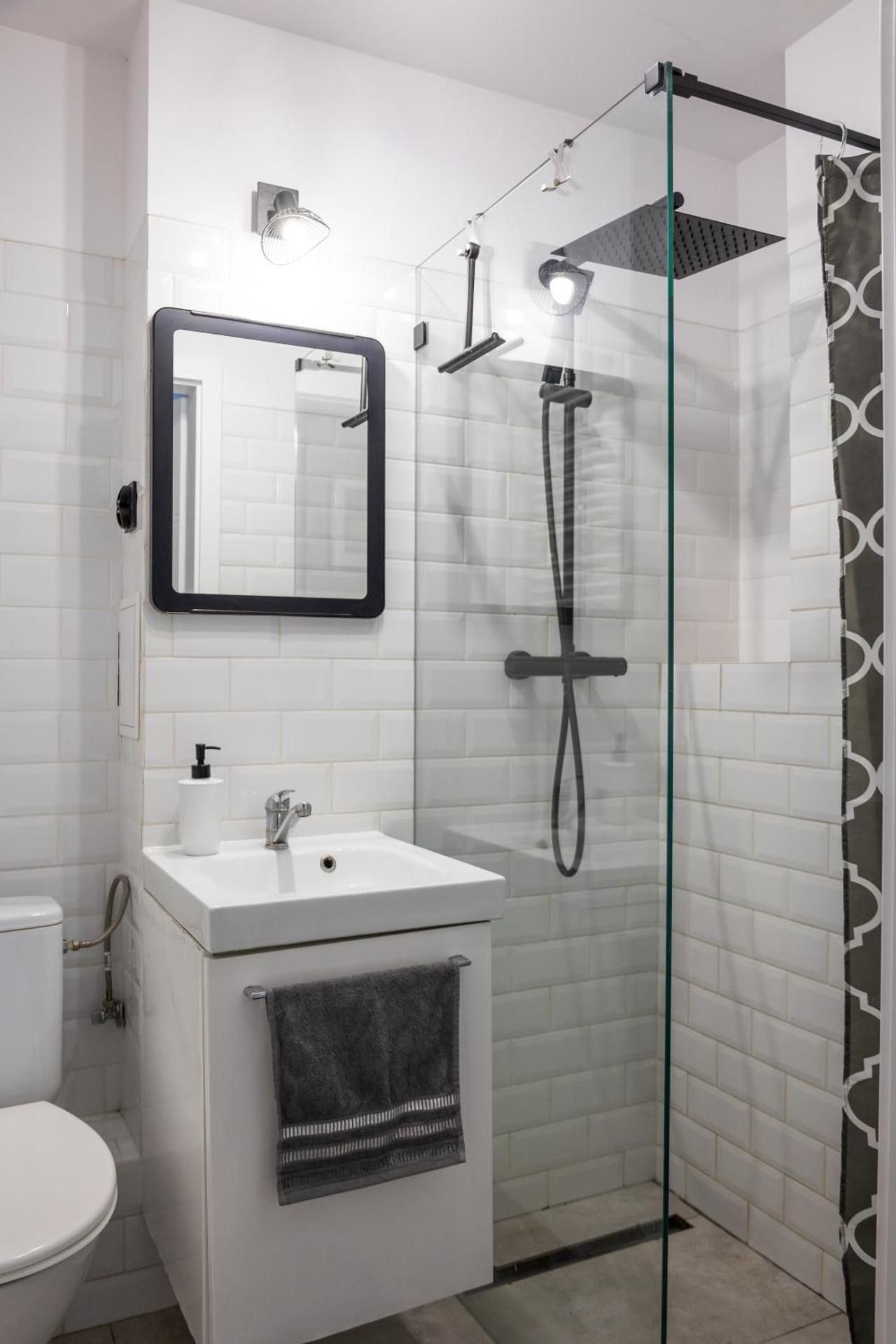 Double Room with Shared Toilet