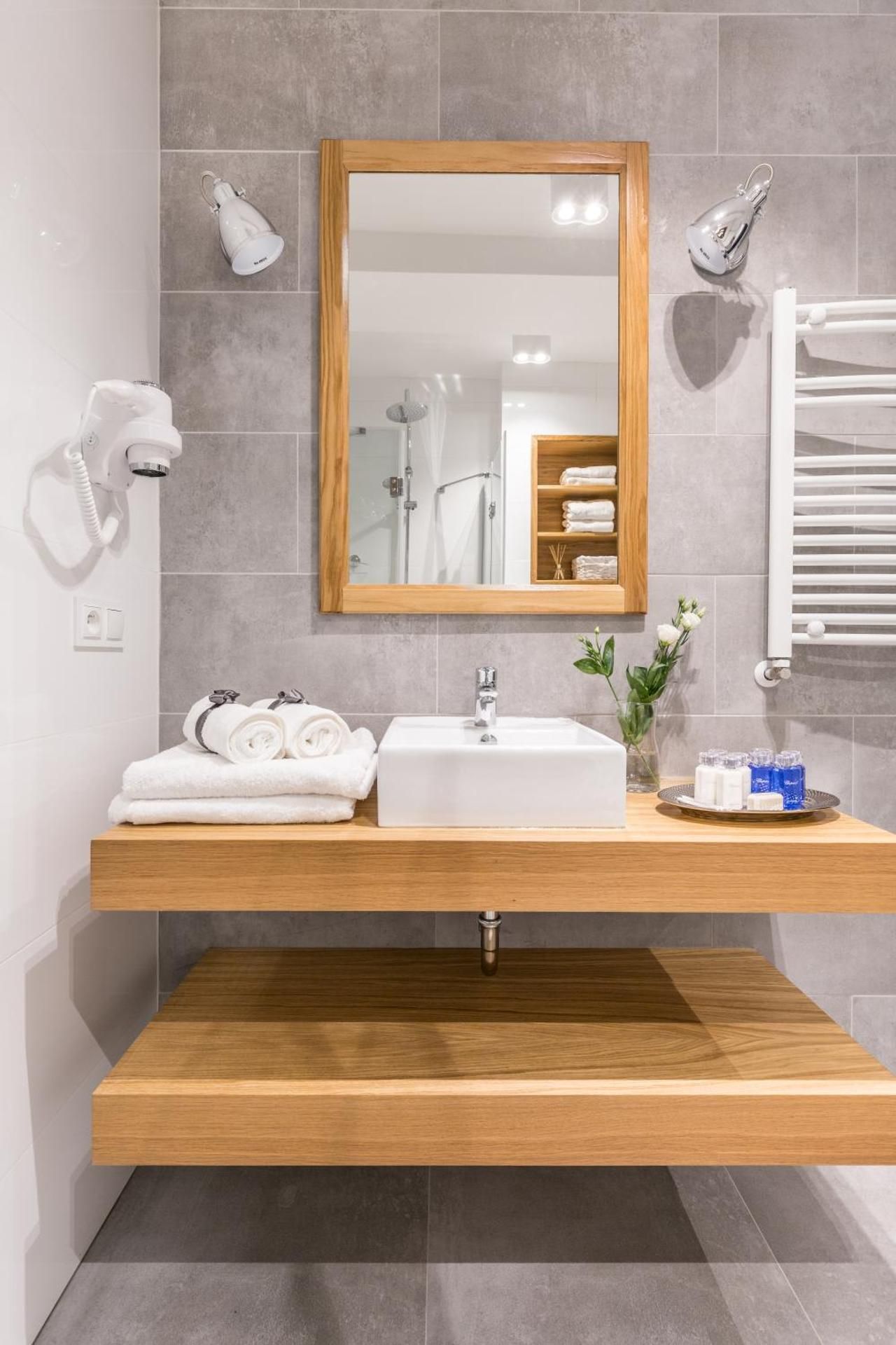 GLAM APARTMENTS city center Superior Apartment with Balcony 2