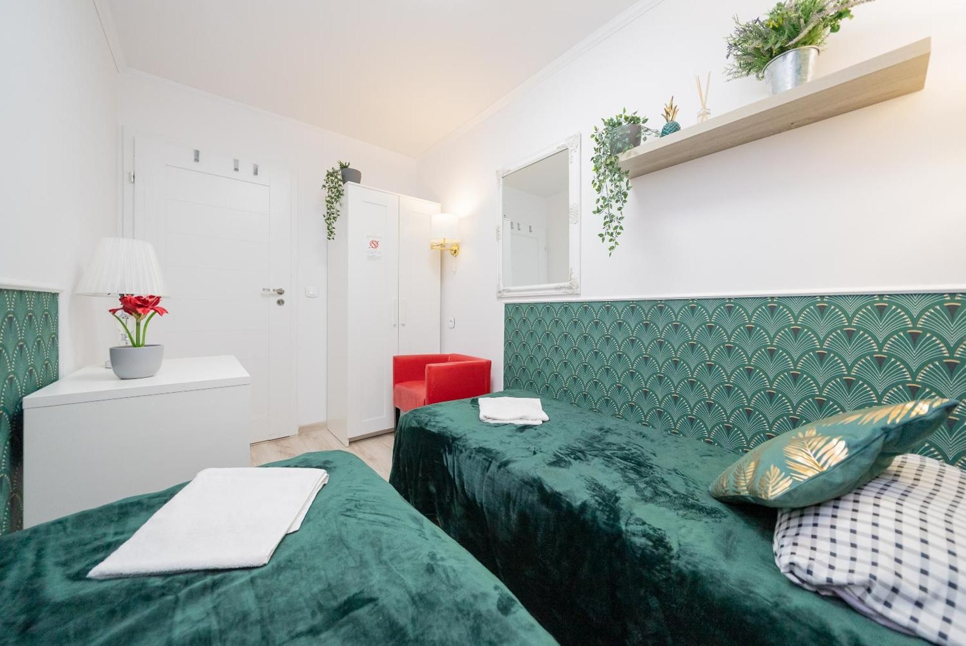 Unit Rooms Warszawa by Metro Rondo ONZ Short Rent idealne pokoje na nocleg w Warszawie Double Room with Shared Bathroom 2