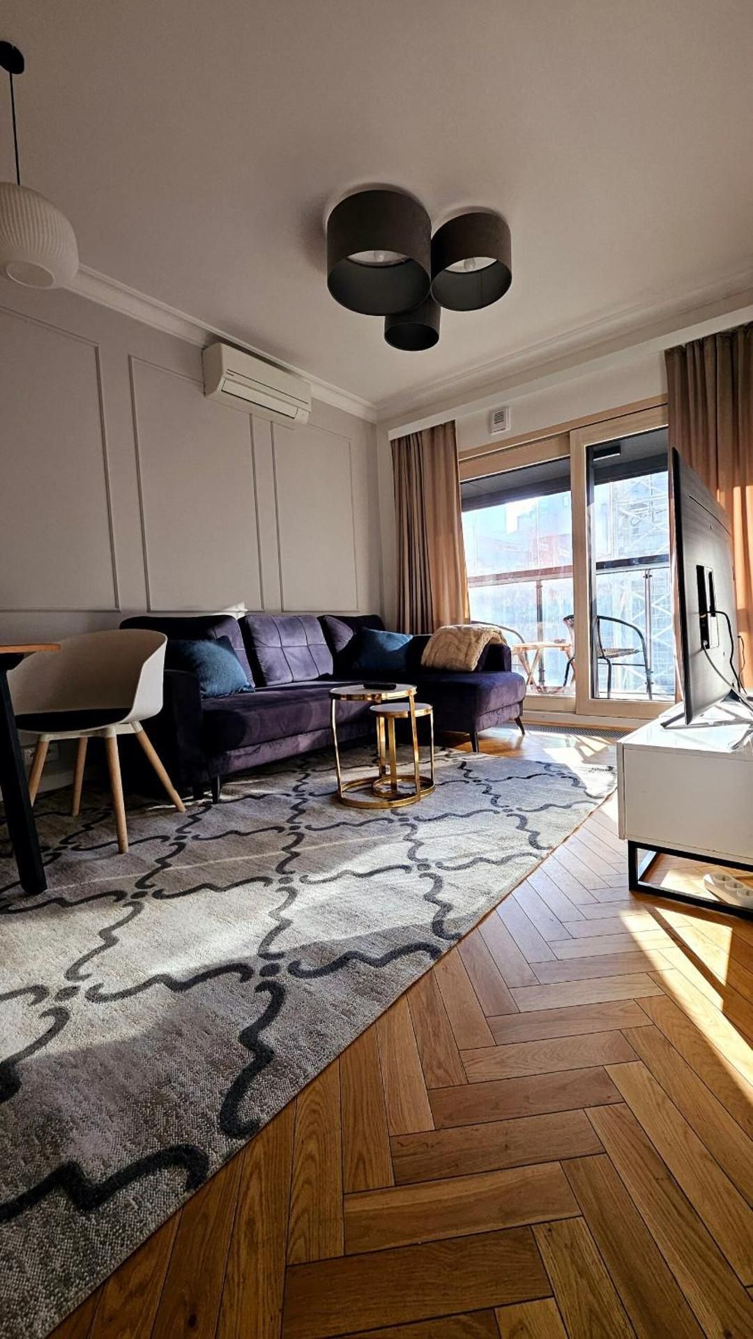 One-Bedroom Apartment with Balcony