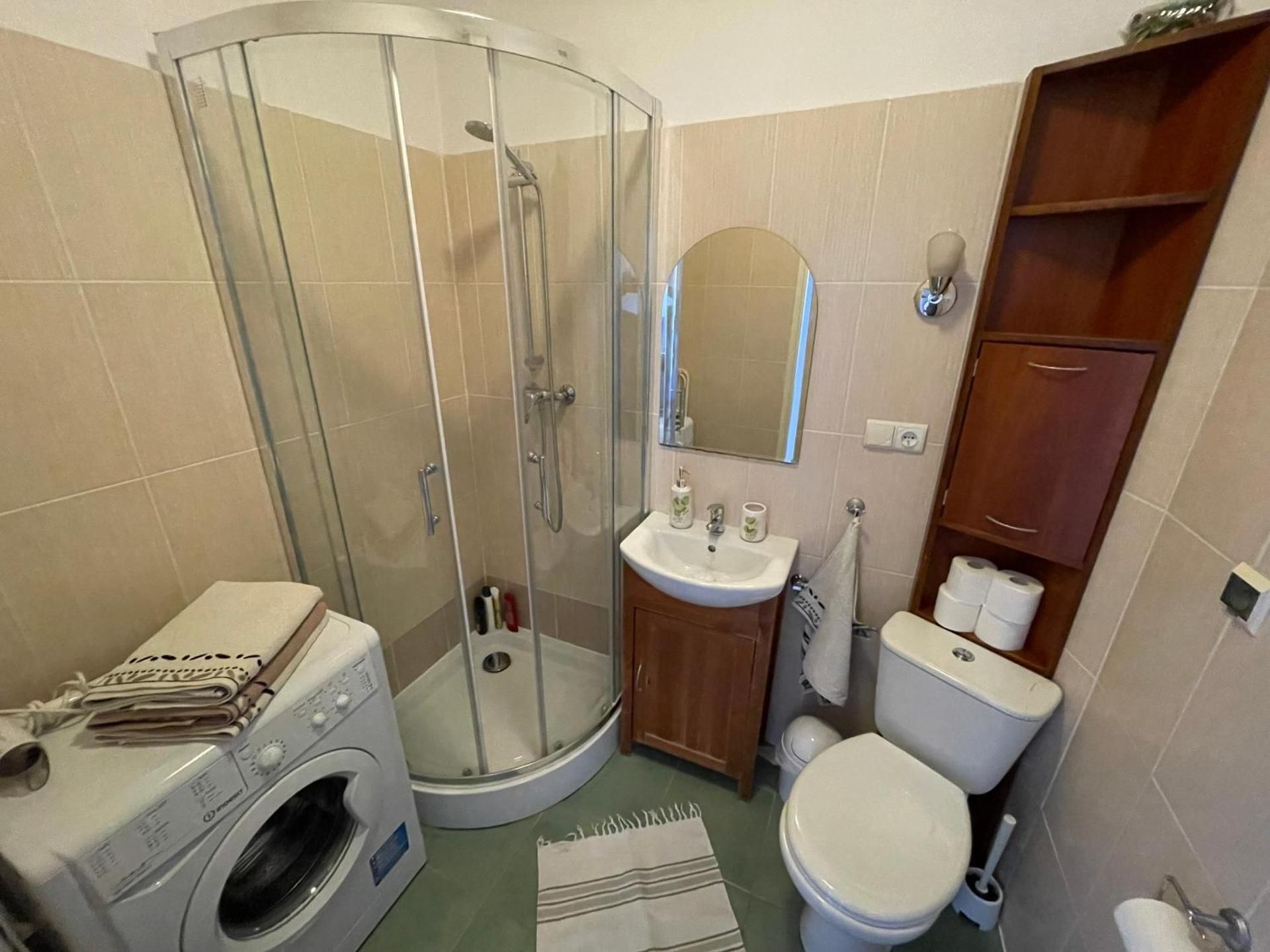 ComeWa Apartments