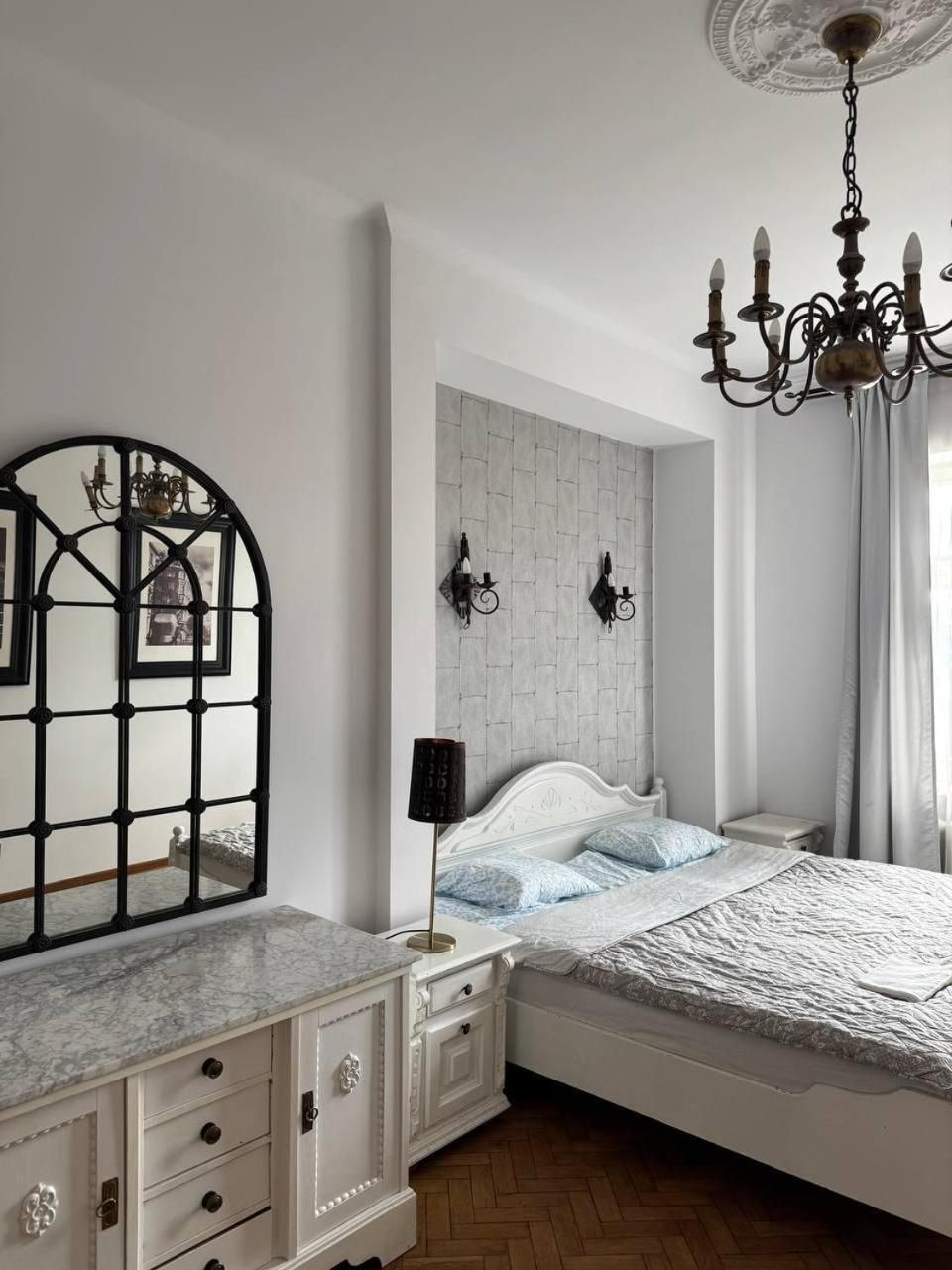 Double Room with Shared Bathroom