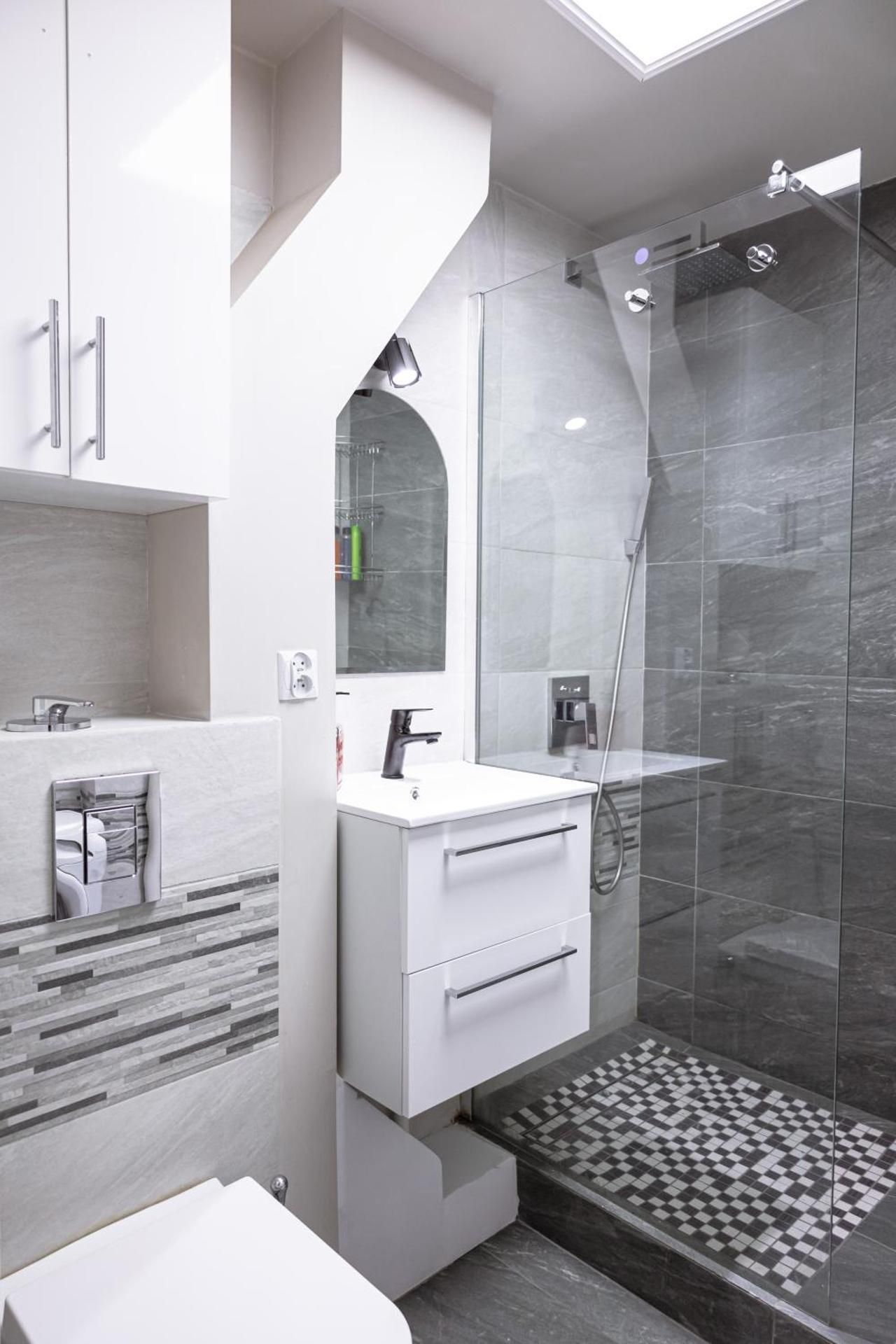 Standard Double Room with Shared Bathroom