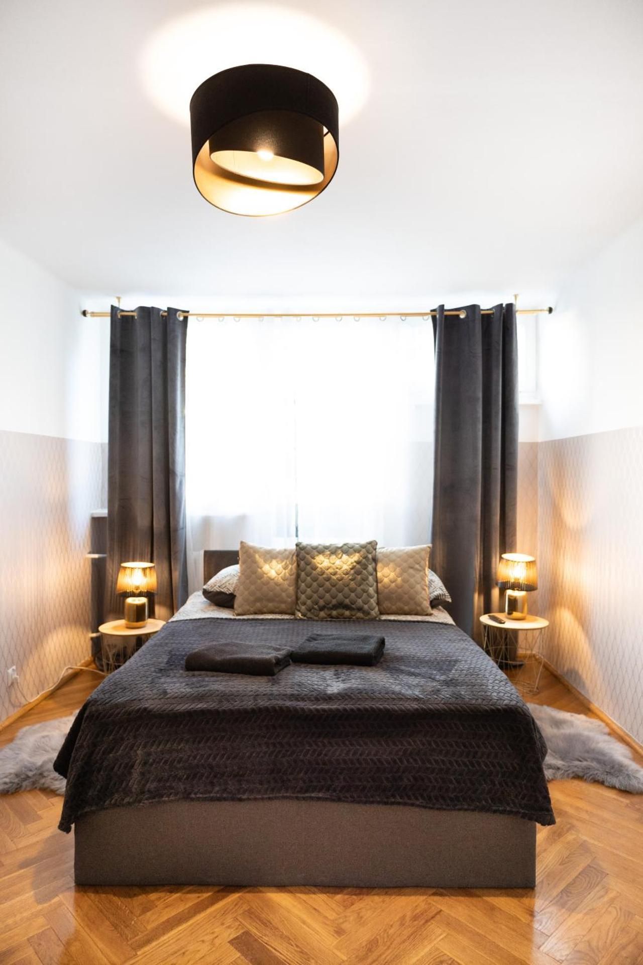 Standard Double Room with Shared Bathroom