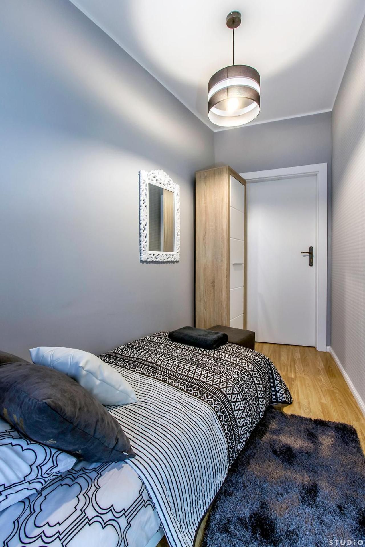 Single Room with Shared Bathroom