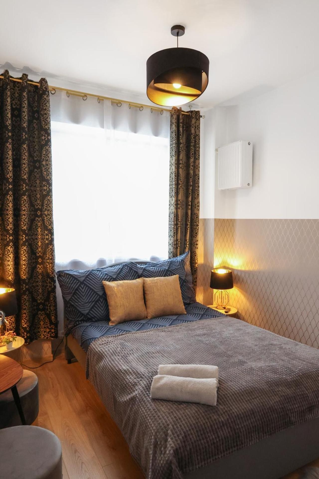 Standard Double Room with Shared Bathroom