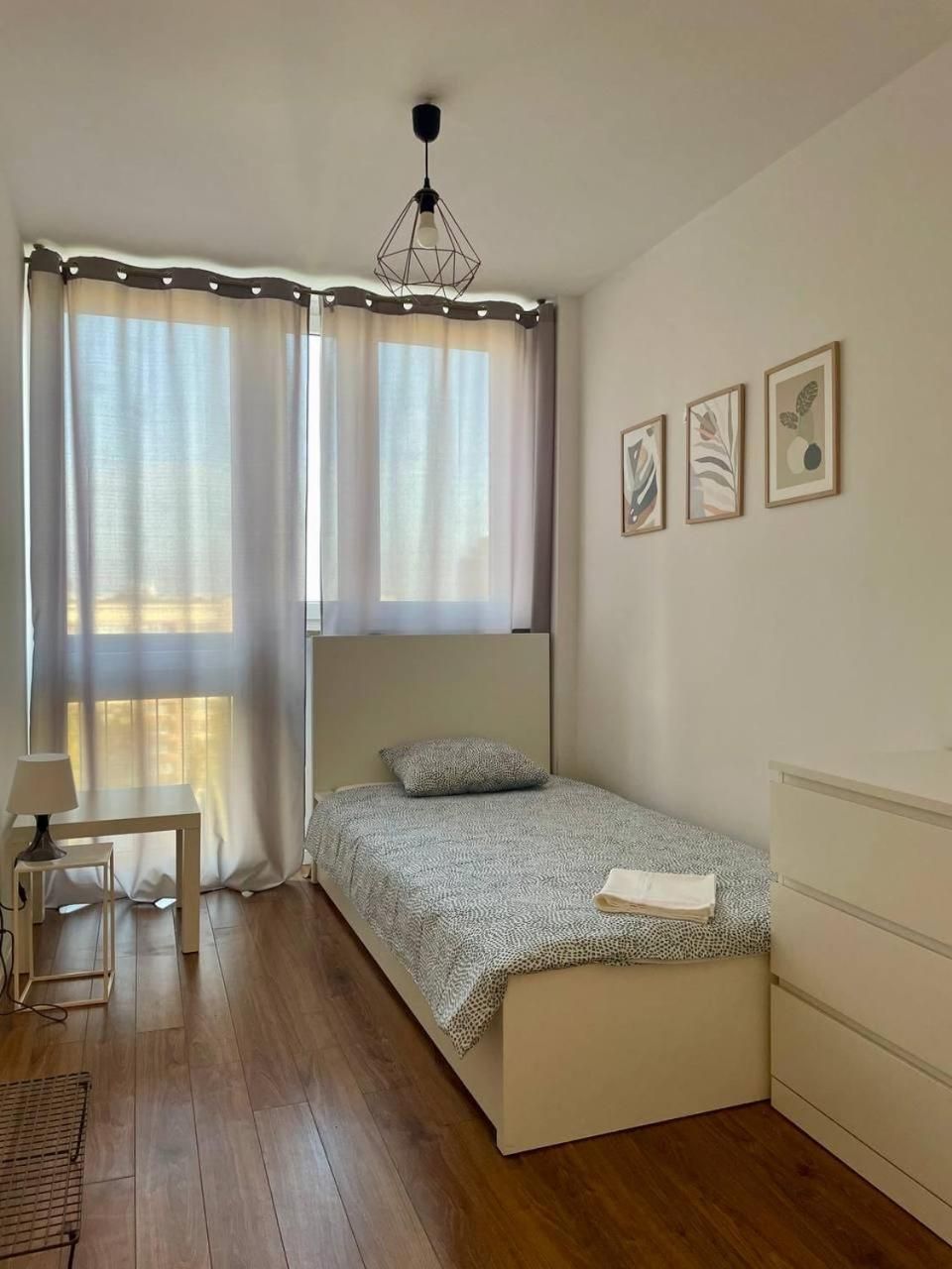 Single Room with Shared Bathroom