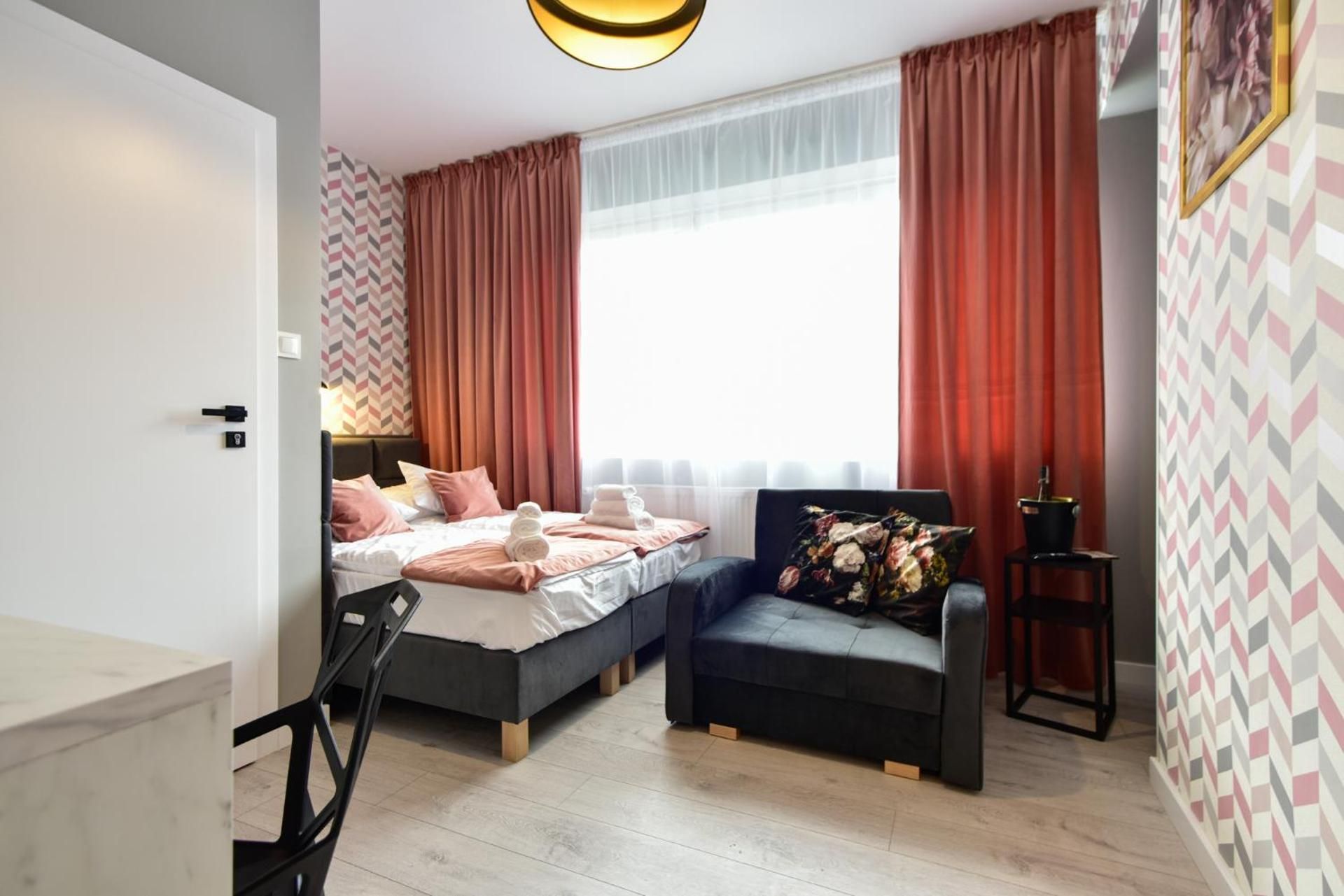 DELUXE APARTMENT