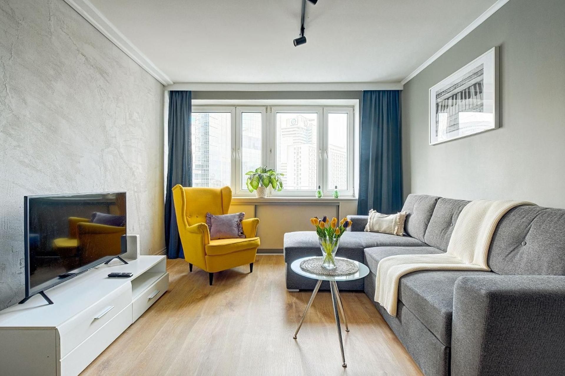 DELUXE APARTMENT