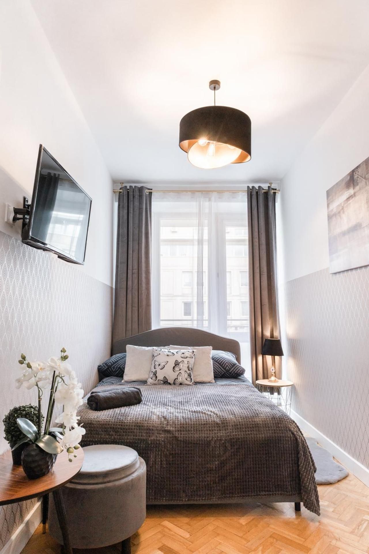 Standard Double Room with Shared Bathroom